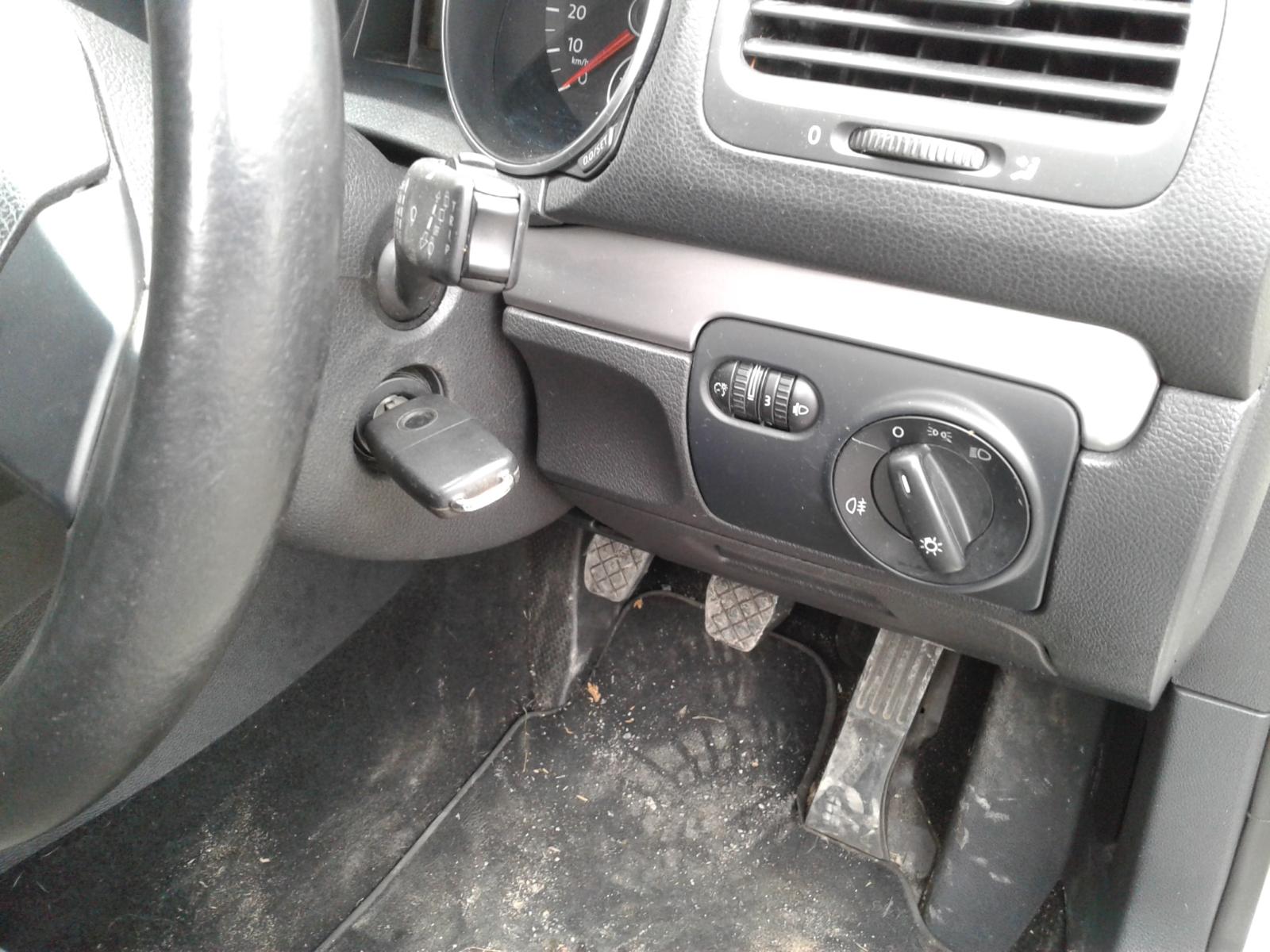 2011 VOLKSWAGEN GOLF Door/Boot/Gate Lock Contact us for Photo