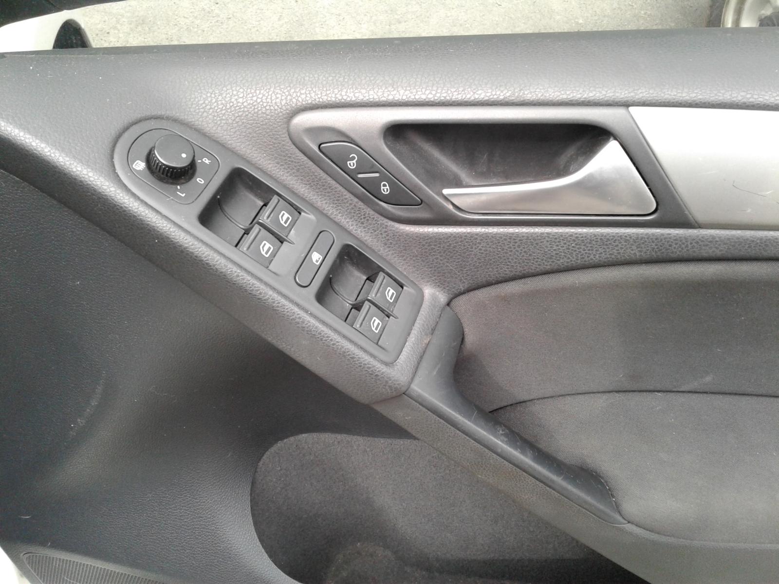 2011 VOLKSWAGEN GOLF Door/Boot/Gate Lock Contact us for Photo