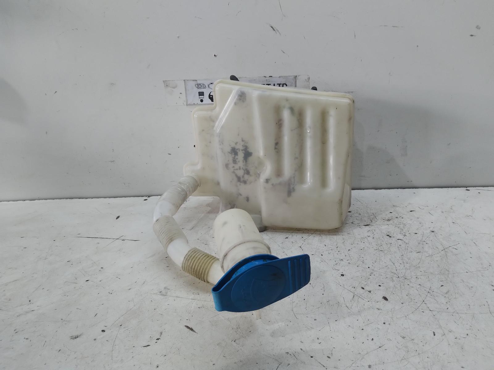 View Auto part Washer Bottle VOLKSWAGEN GOLF 2007