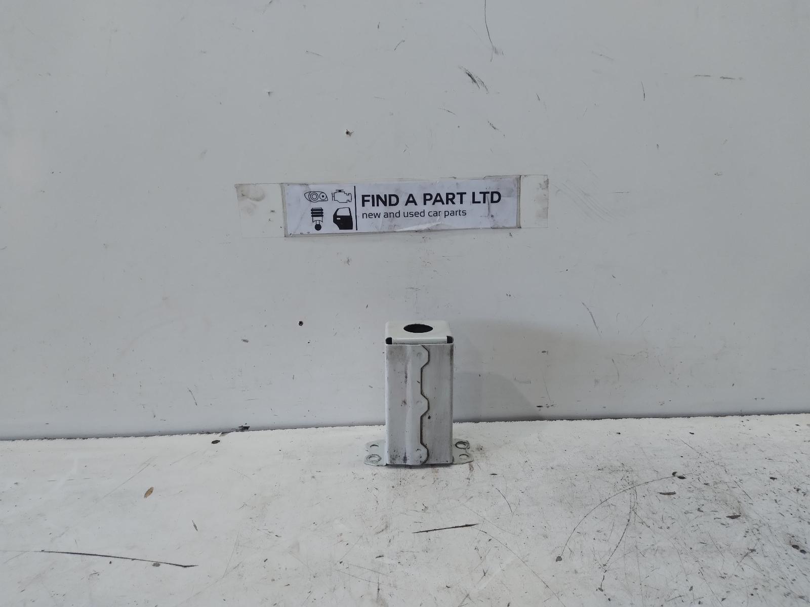 View Auto part R/Bar Bracket/Reinfo SUZUKI SWIFT 2007