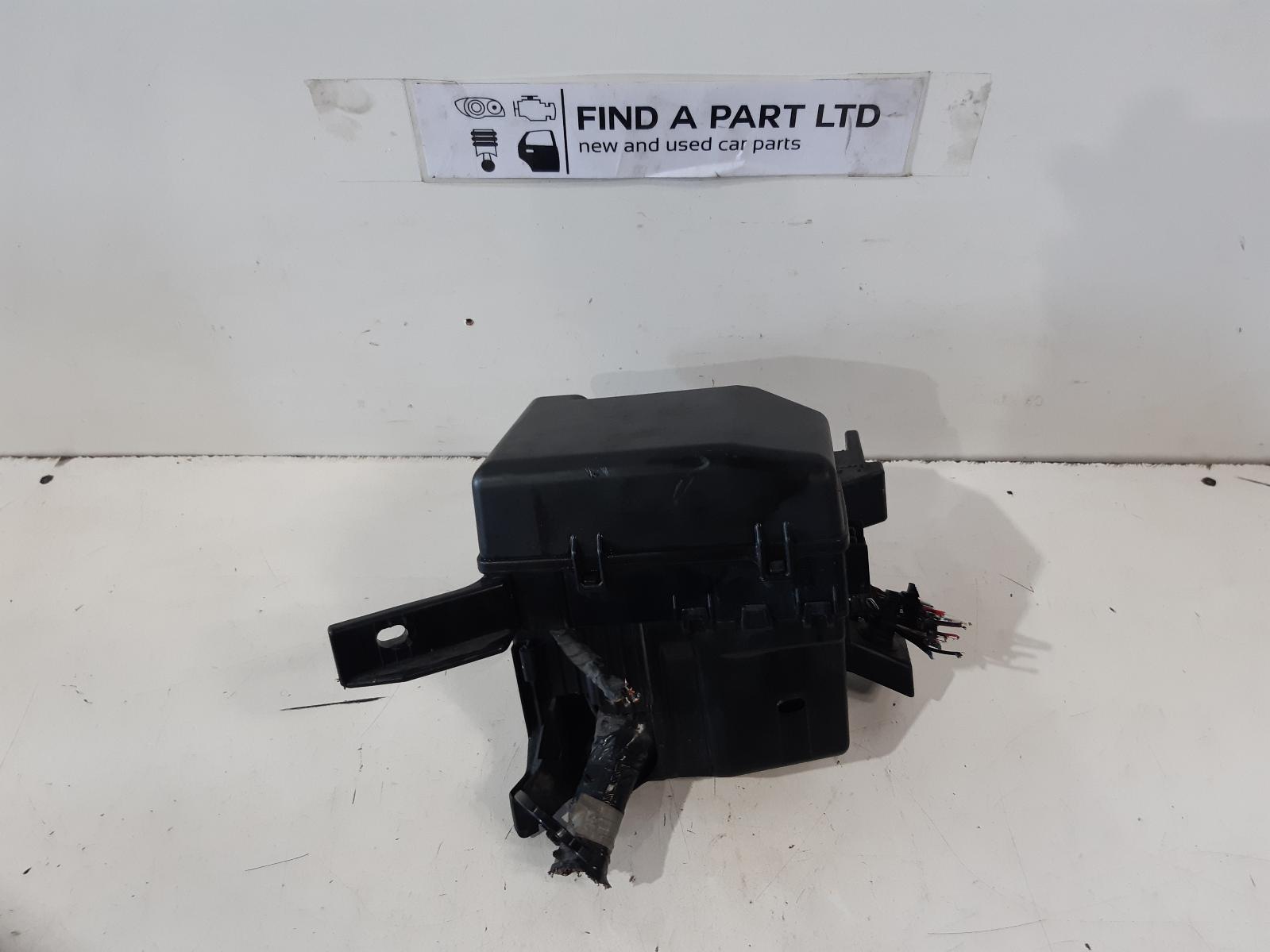 View Auto part Fuse Box SUZUKI SWIFT 2009