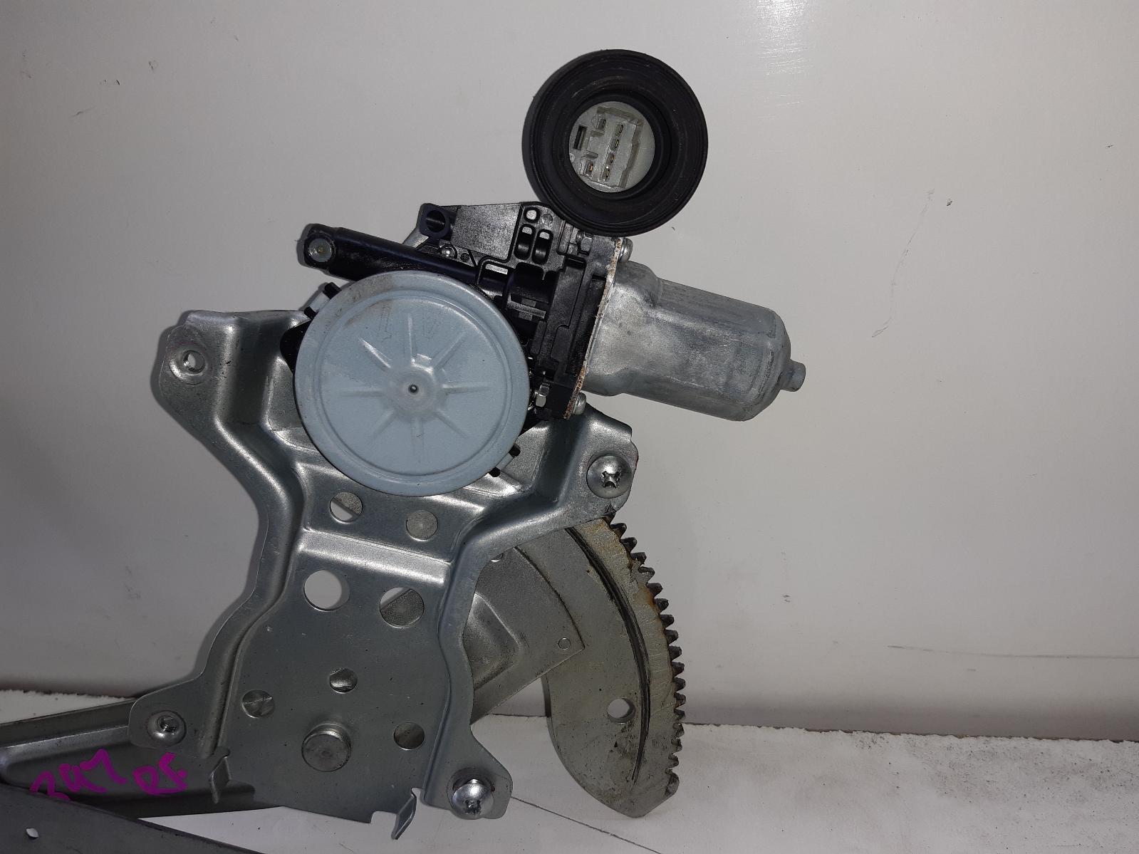 2006 SUZUKI SWIFT Right Front Window Reg/Motor Contact us for Photo