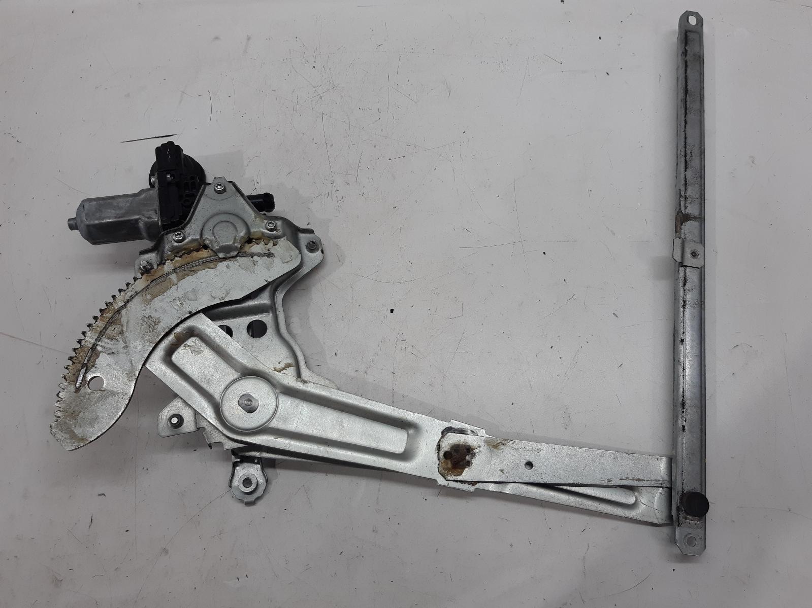 2006 SUZUKI SWIFT Right Front Window Reg/Motor Contact us for Photo