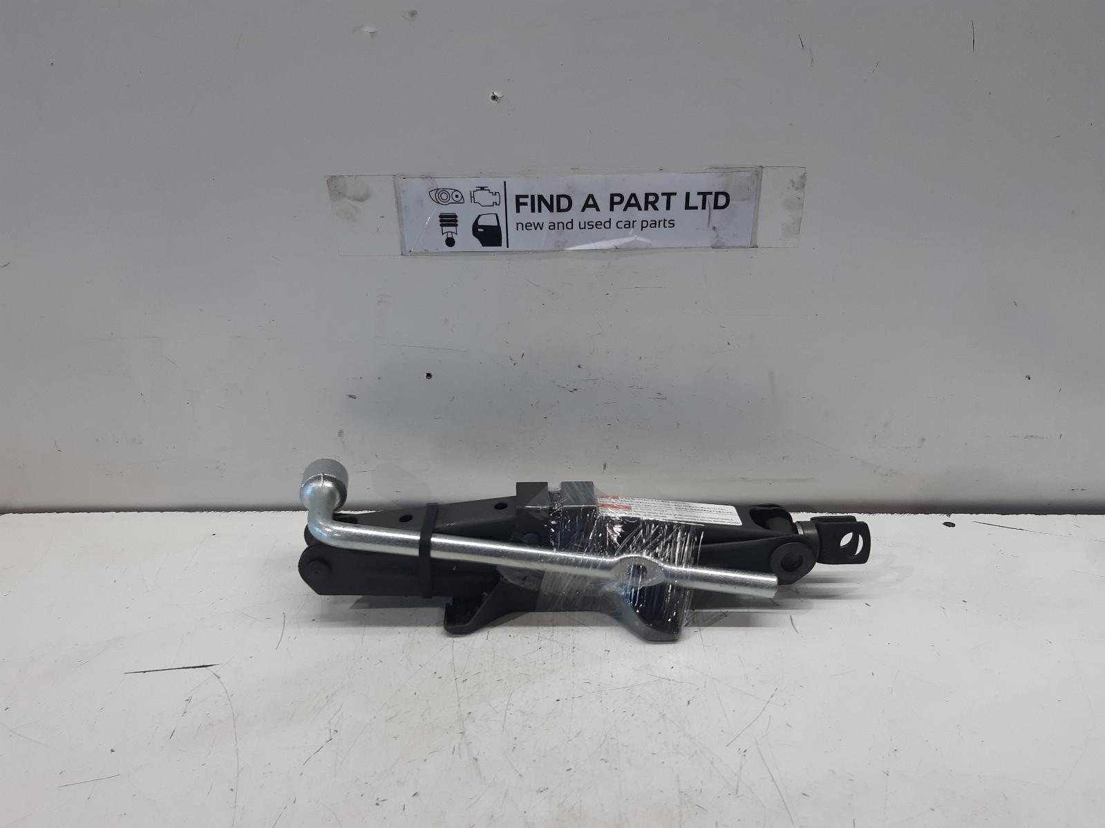 View Auto part Jack/Tool Kit SUZUKI SWIFT 2009