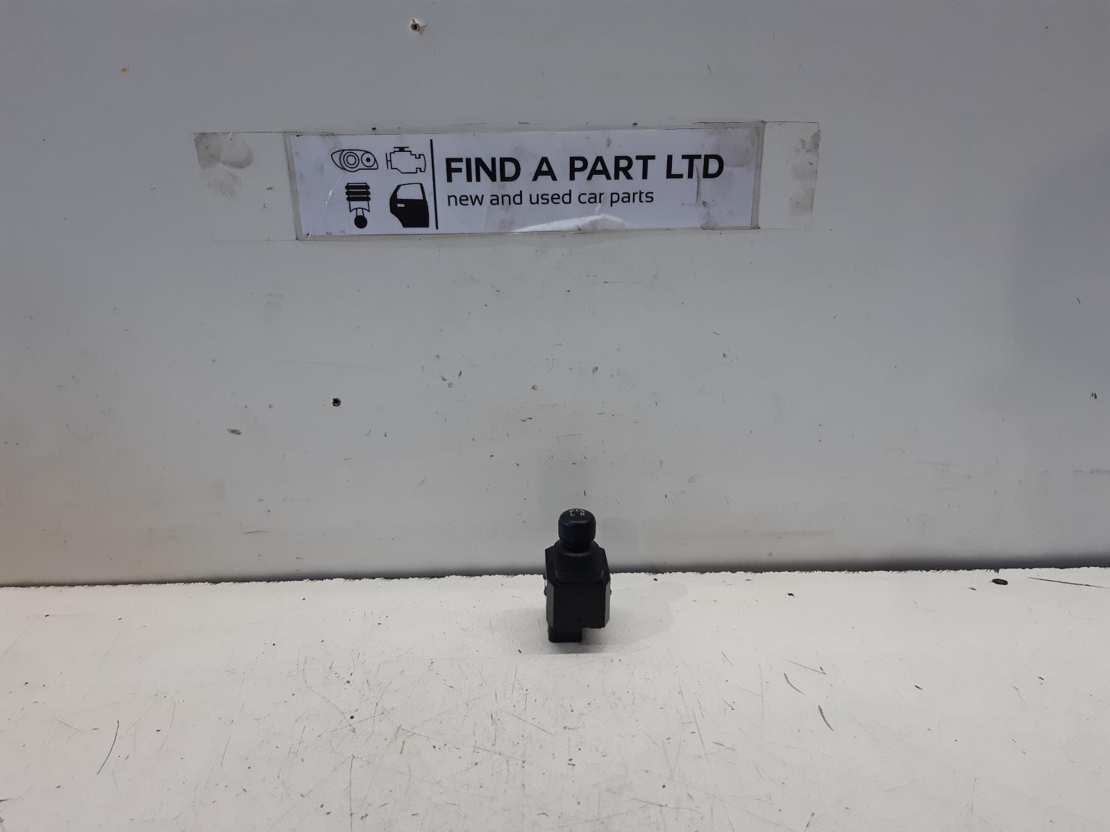 View Auto part Misc Switch/Relay SUZUKI SWIFT 2014