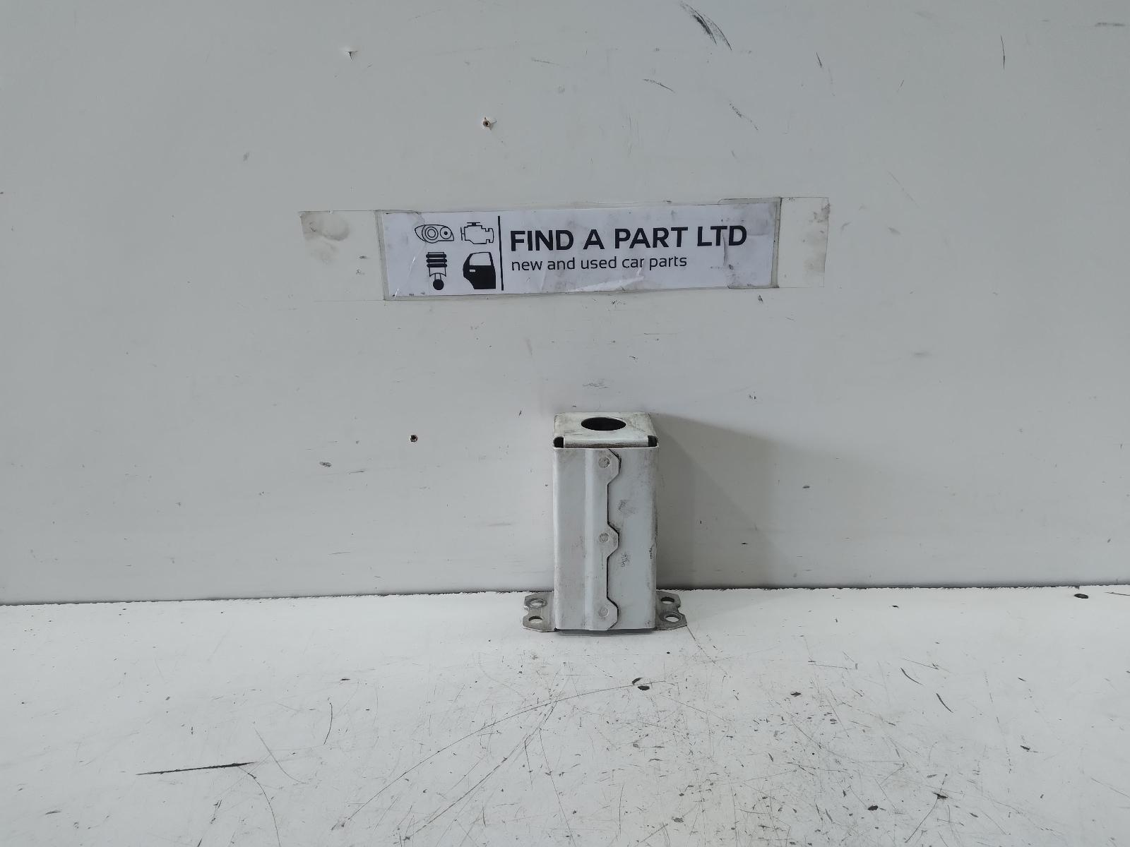 View Auto part R/Bar Bracket/Reinfo SUZUKI SWIFT 2006