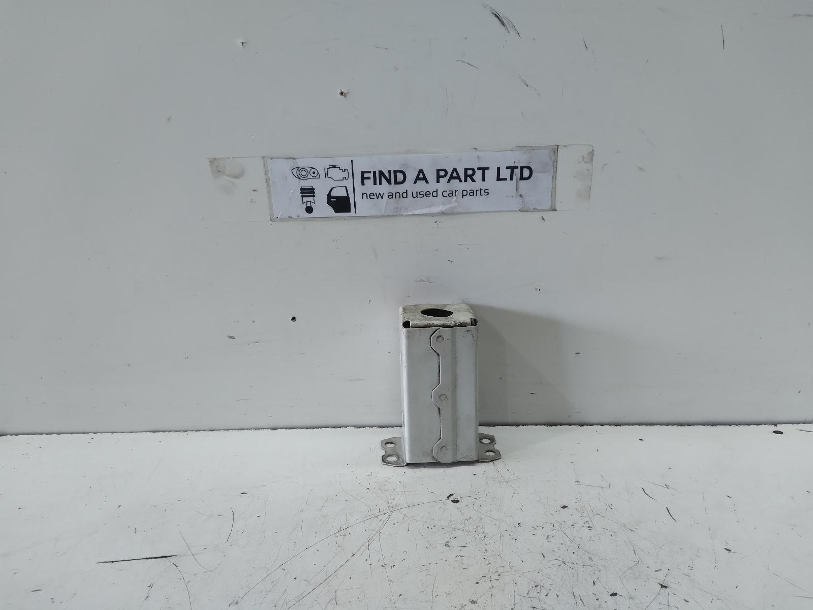 View Auto part R/Bar Bracket/Reinfo SUZUKI SWIFT 2006