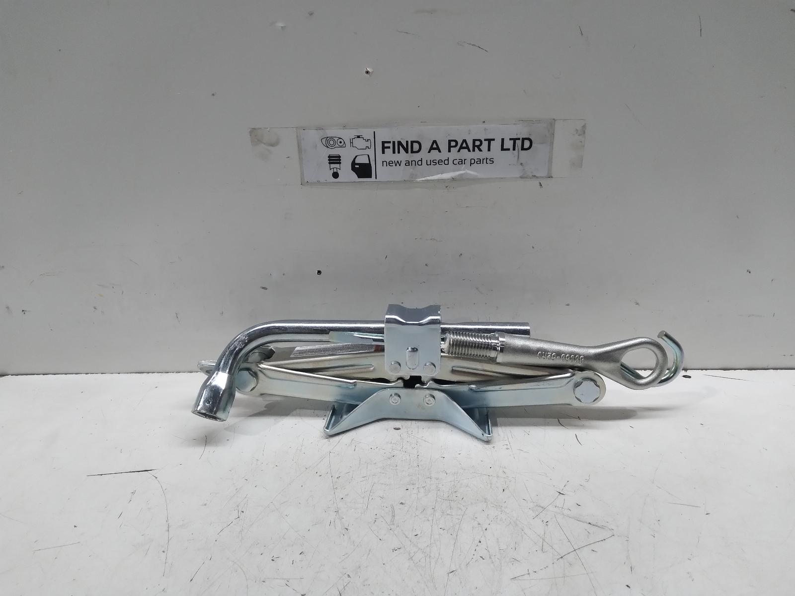 View Auto part Jack/Tool Kit SUZUKI SWIFT 2019