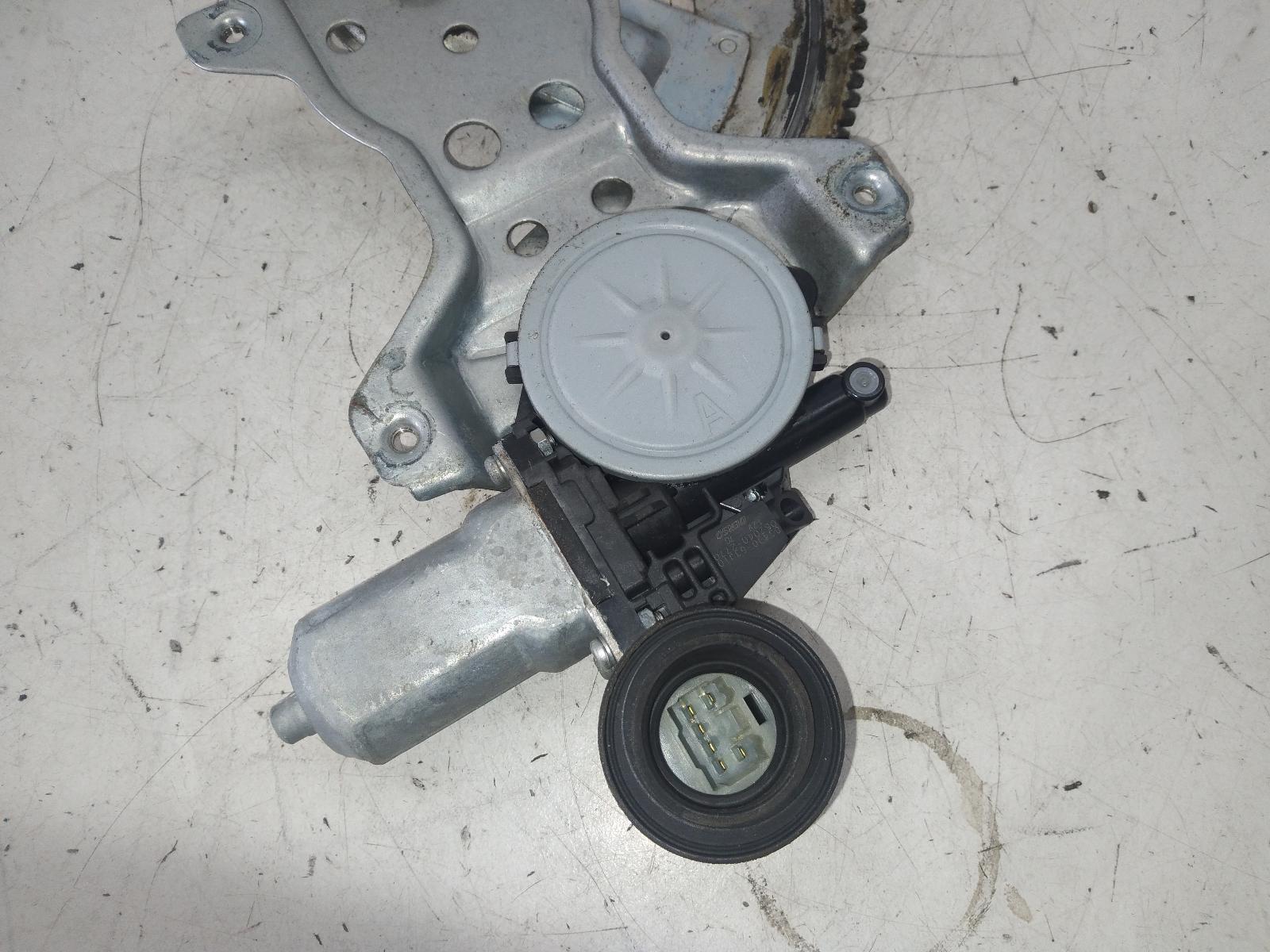 2006 SUZUKI SWIFT Right Front Window Reg/Motor Contact us for Photo