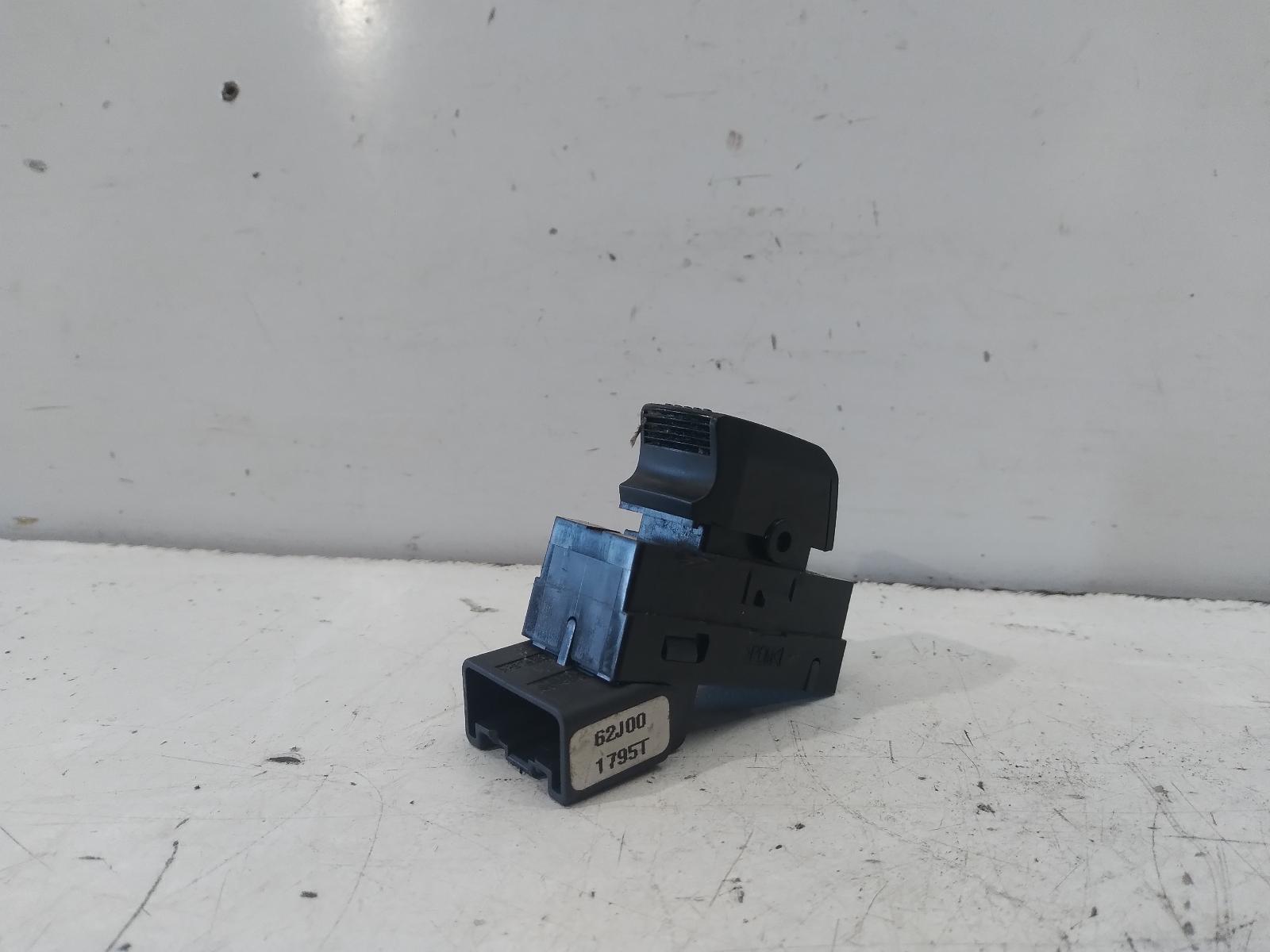 2006 SUZUKI SWIFT Pwr Dr Wind Switch Contact us for Photo