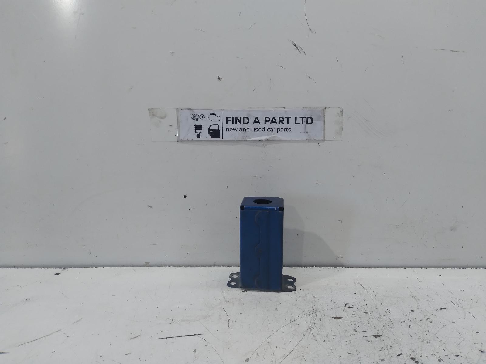 View Auto part R/Bar Bracket/Reinfo SUZUKI SWIFT 2006