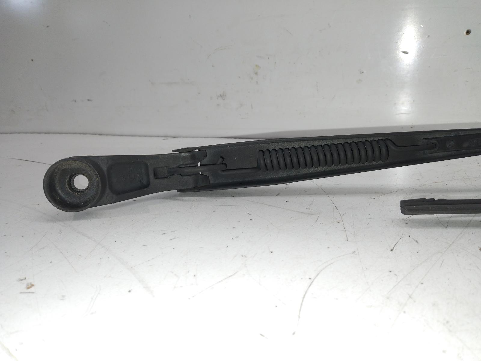 2010 SUZUKI SWIFT Wiper Arm Contact us for Photo