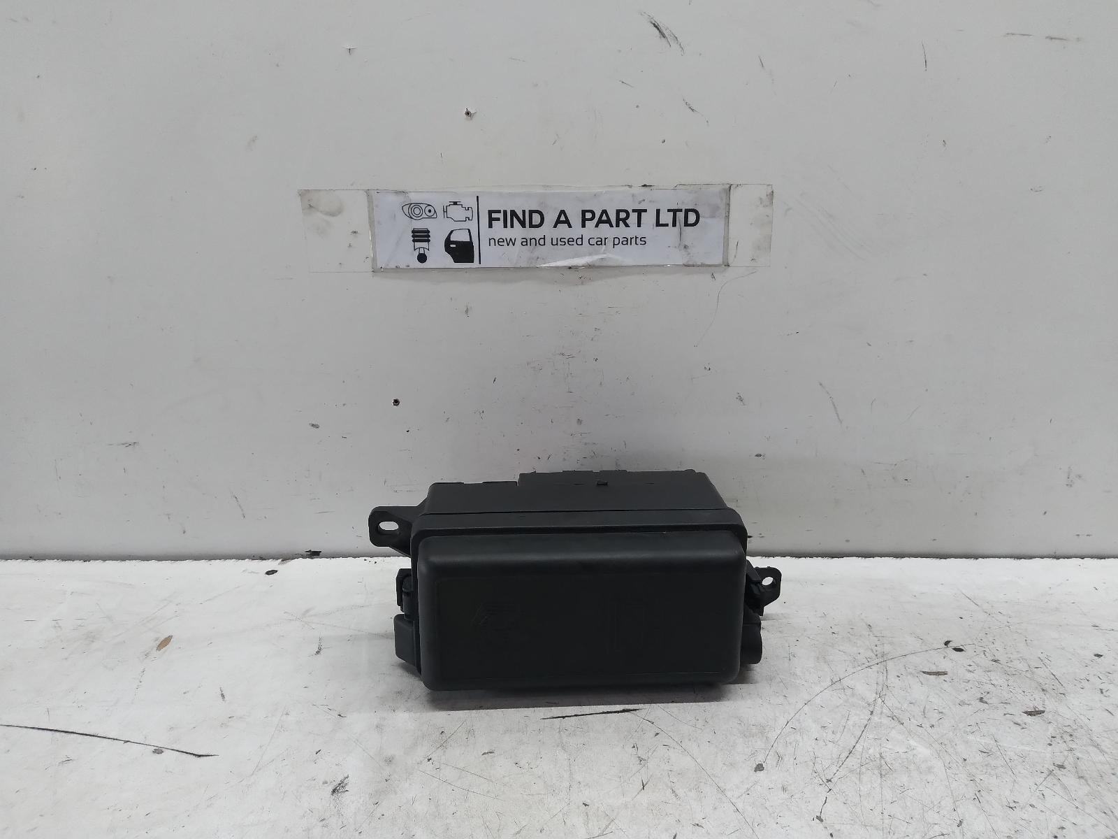 View Auto part Fuse Box MINI COOPER 2009