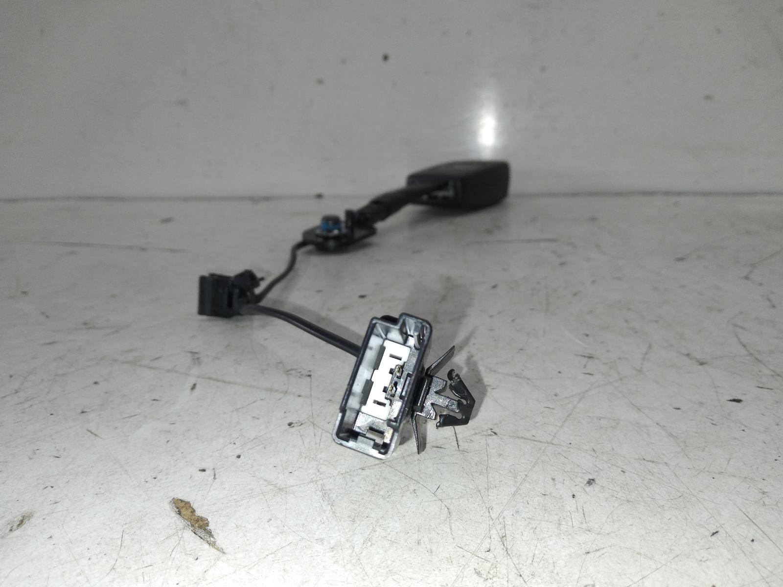 2015 HOLDEN BARINA Seatbelt/Stalk Contact us for Photo