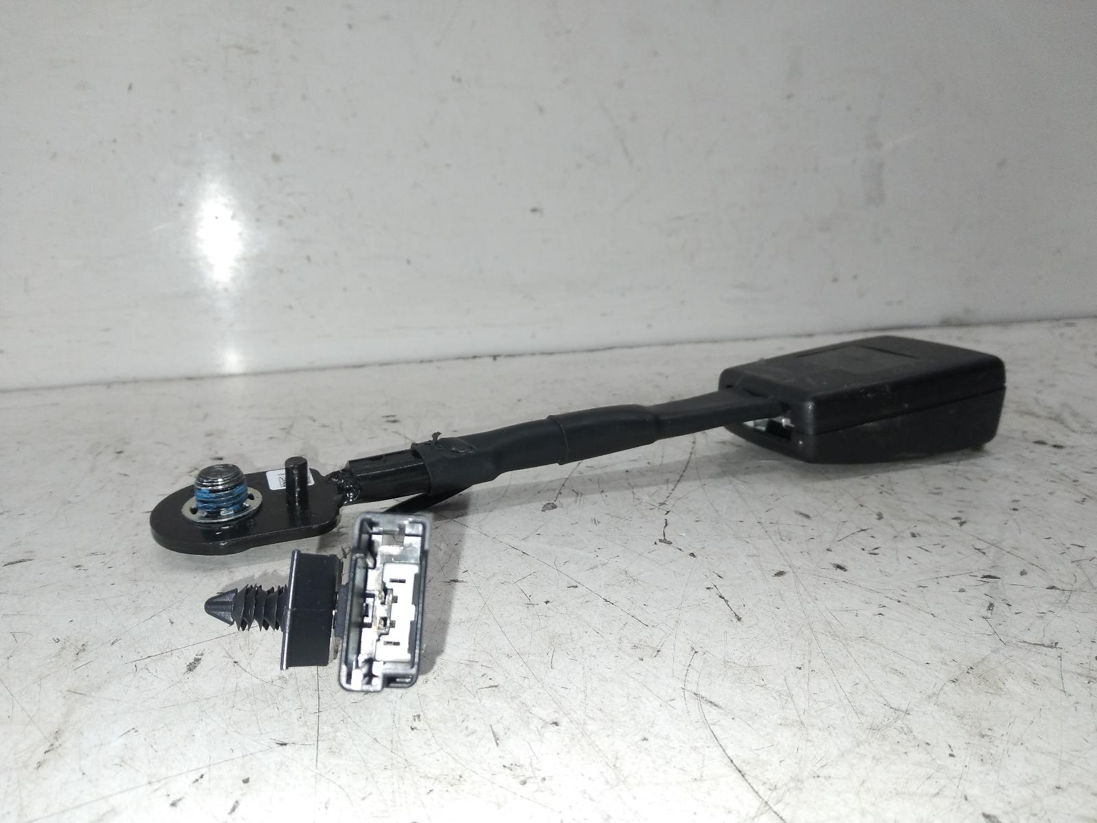 2015 HOLDEN BARINA Seatbelt/Stalk Contact us for Photo