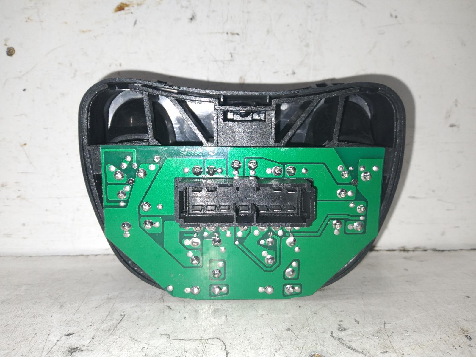 2000 HOLDEN COMMODORE Pwr Dr Wind Switch Contact us for Photo