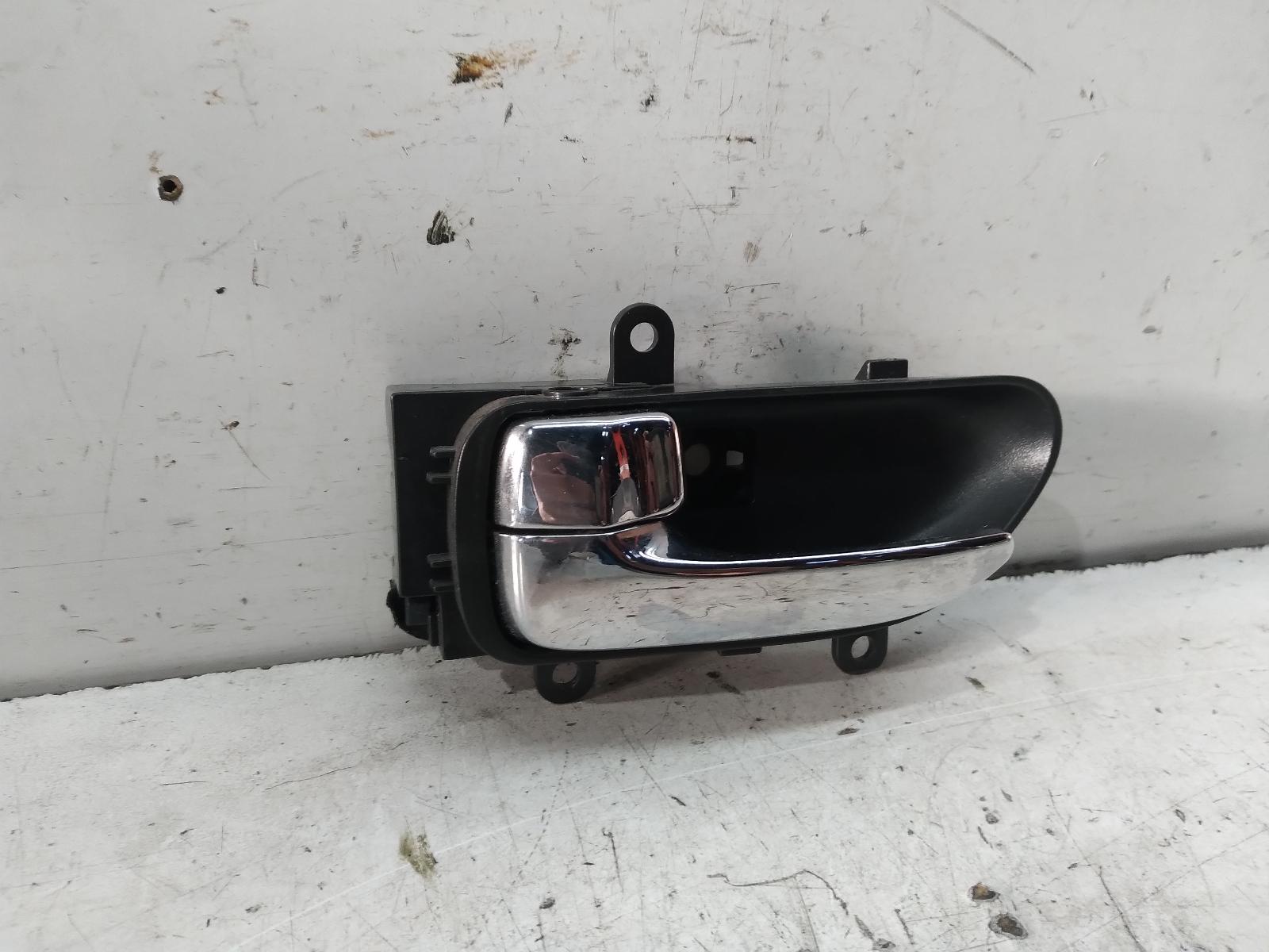 2005 NISSAN ELGRAND Door Handle Contact us for Photo