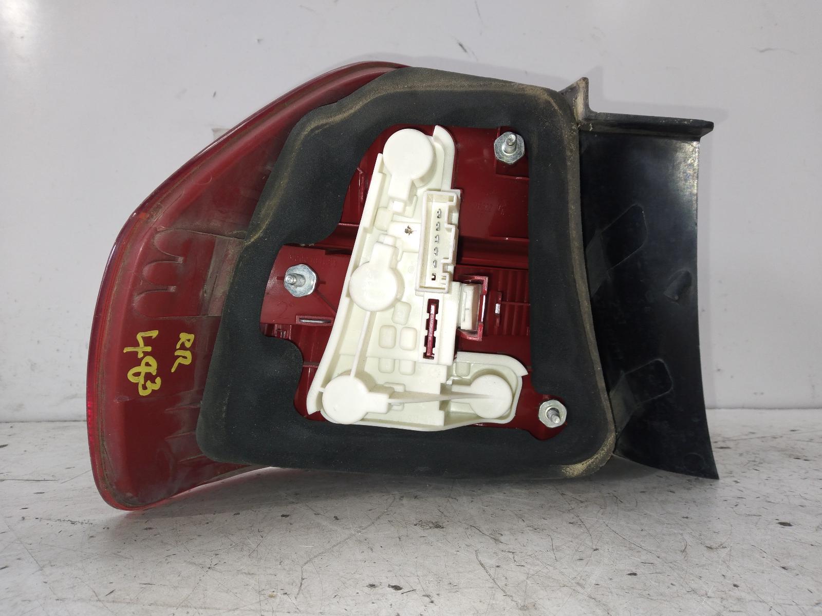 2007 BMW 3 SERIES Right Taillight Contact us for Photo