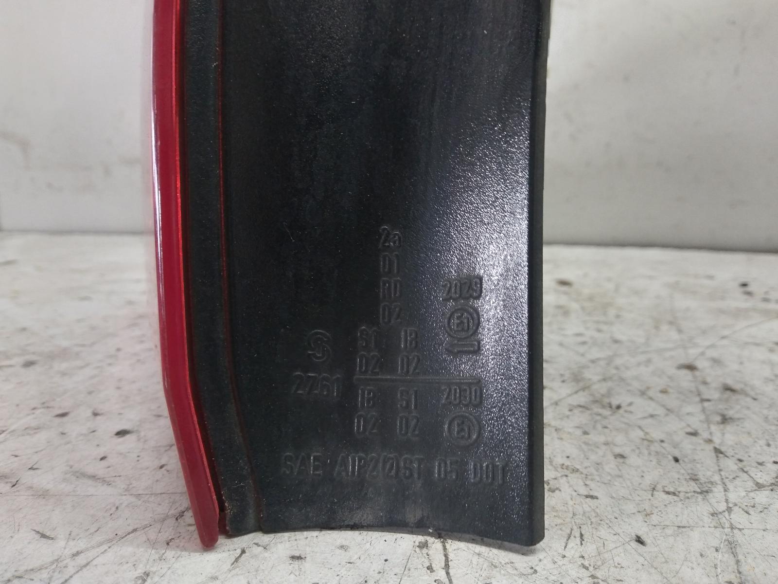 2007 BMW 3 SERIES Left Taillight Contact us for Photo