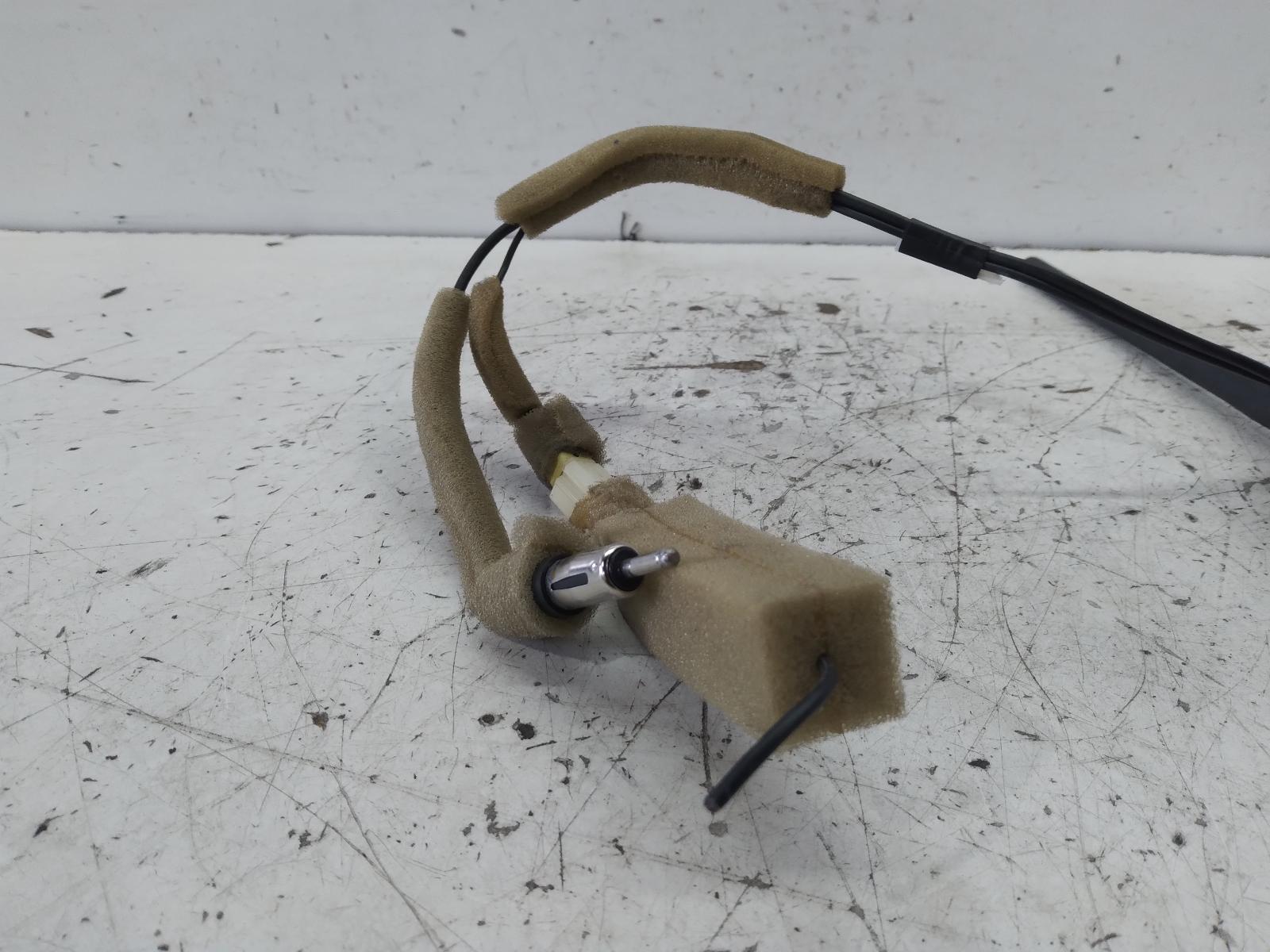 2005 NISSAN TIIDA Antenna Contact us for Photo