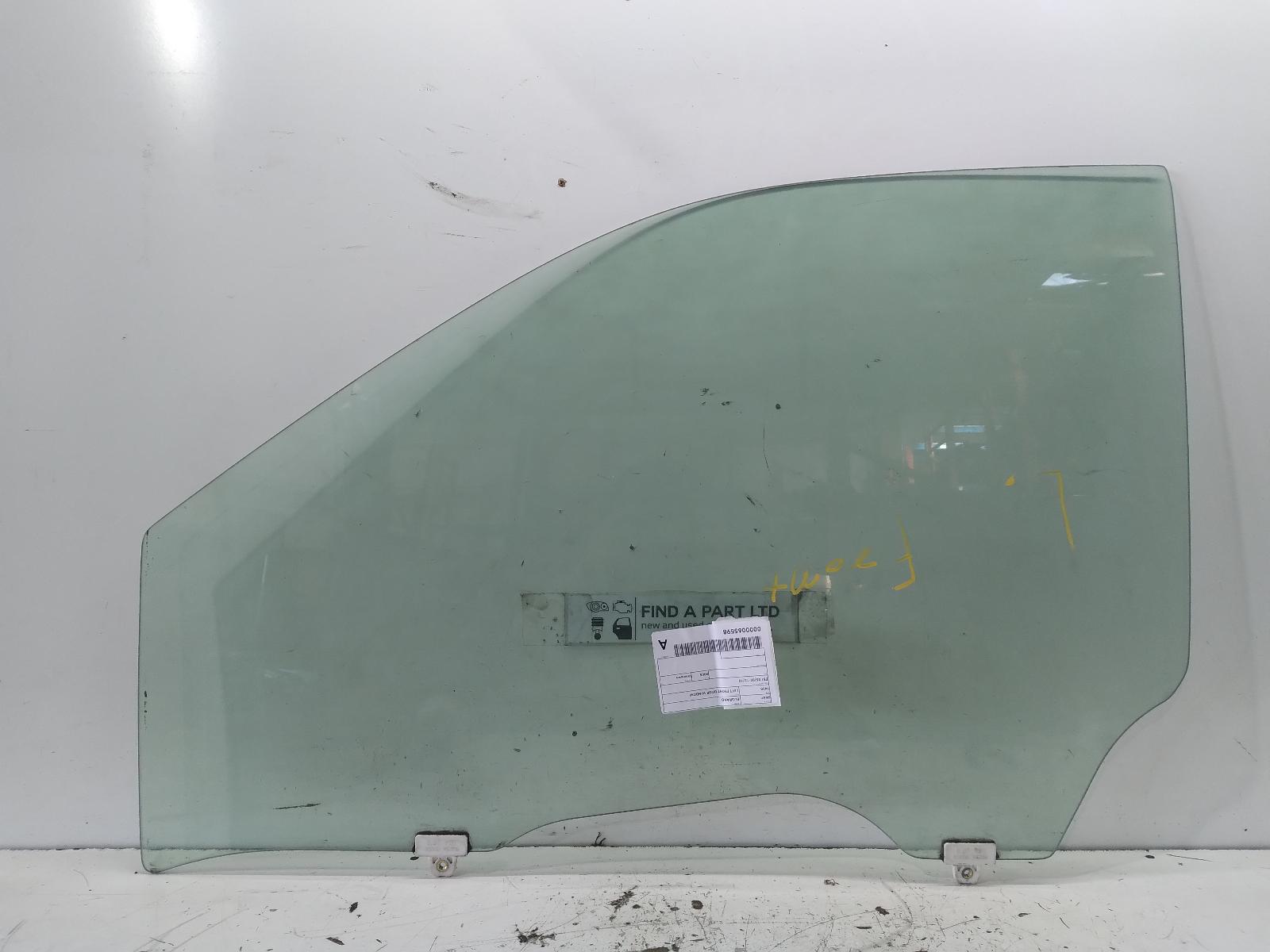 View Auto part Left Front Door Window NISSAN ELGRAND 2005