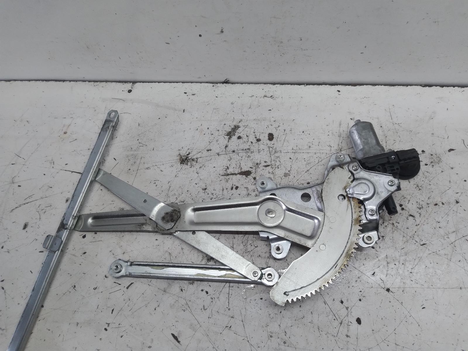 View Auto part Right Front Window Reg/Motor SUZUKI SWIFT 2008