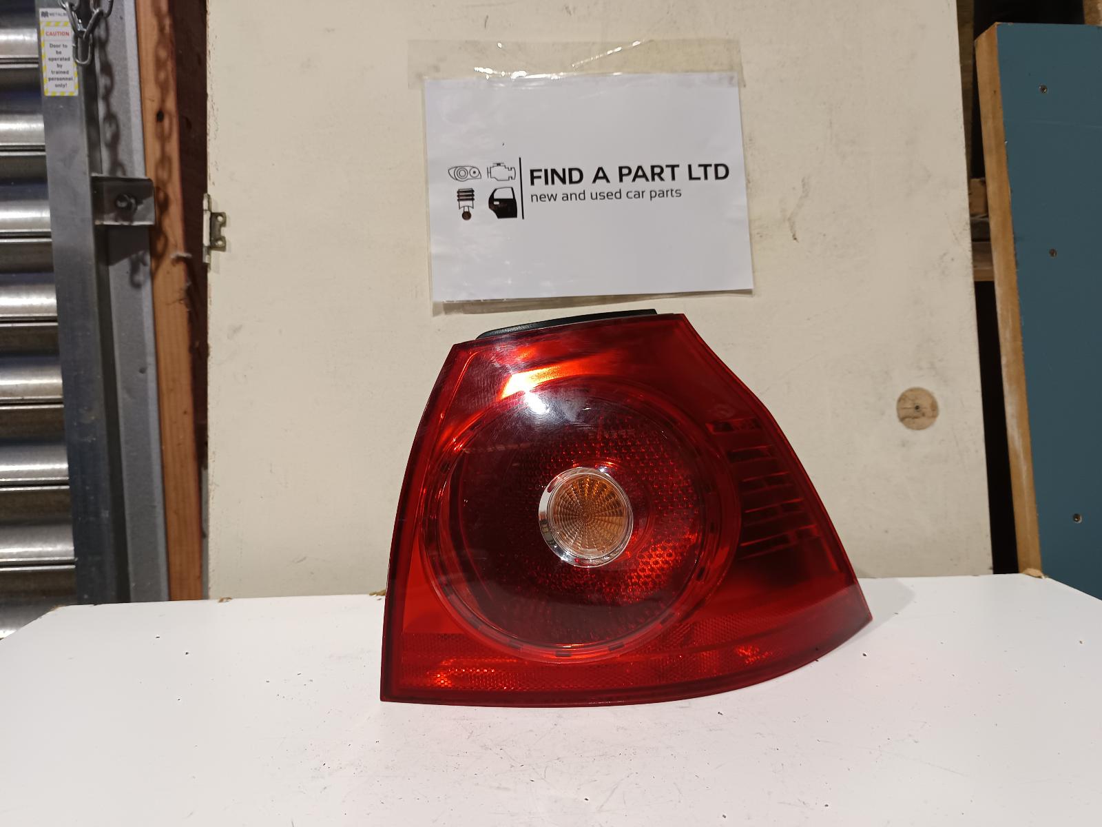View Auto part Right Taillight VOLKSWAGEN GOLF 2006
