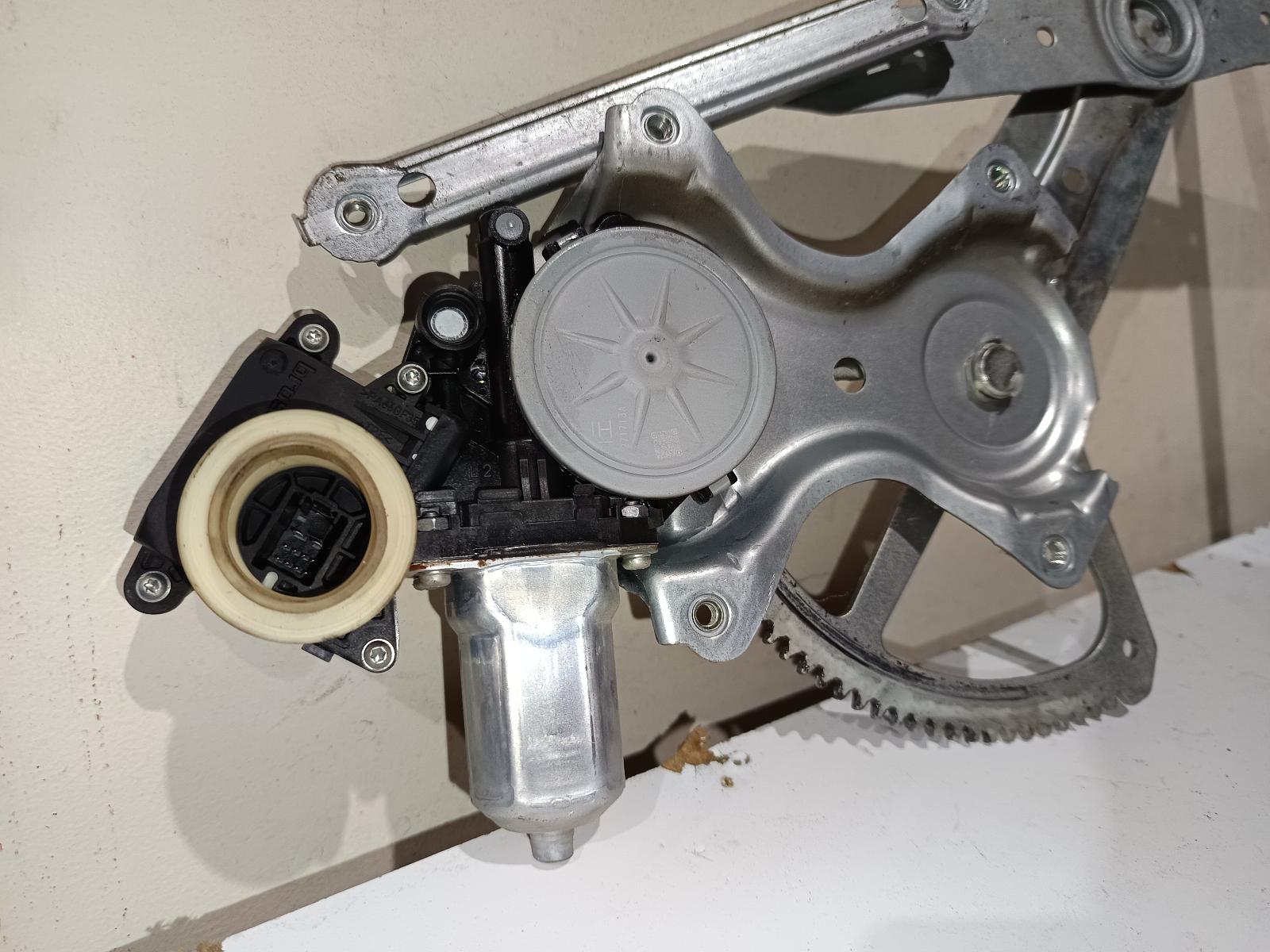 2007 TOYOTA COROLLA Left Front Window Reg/Motor Contact us for Photo