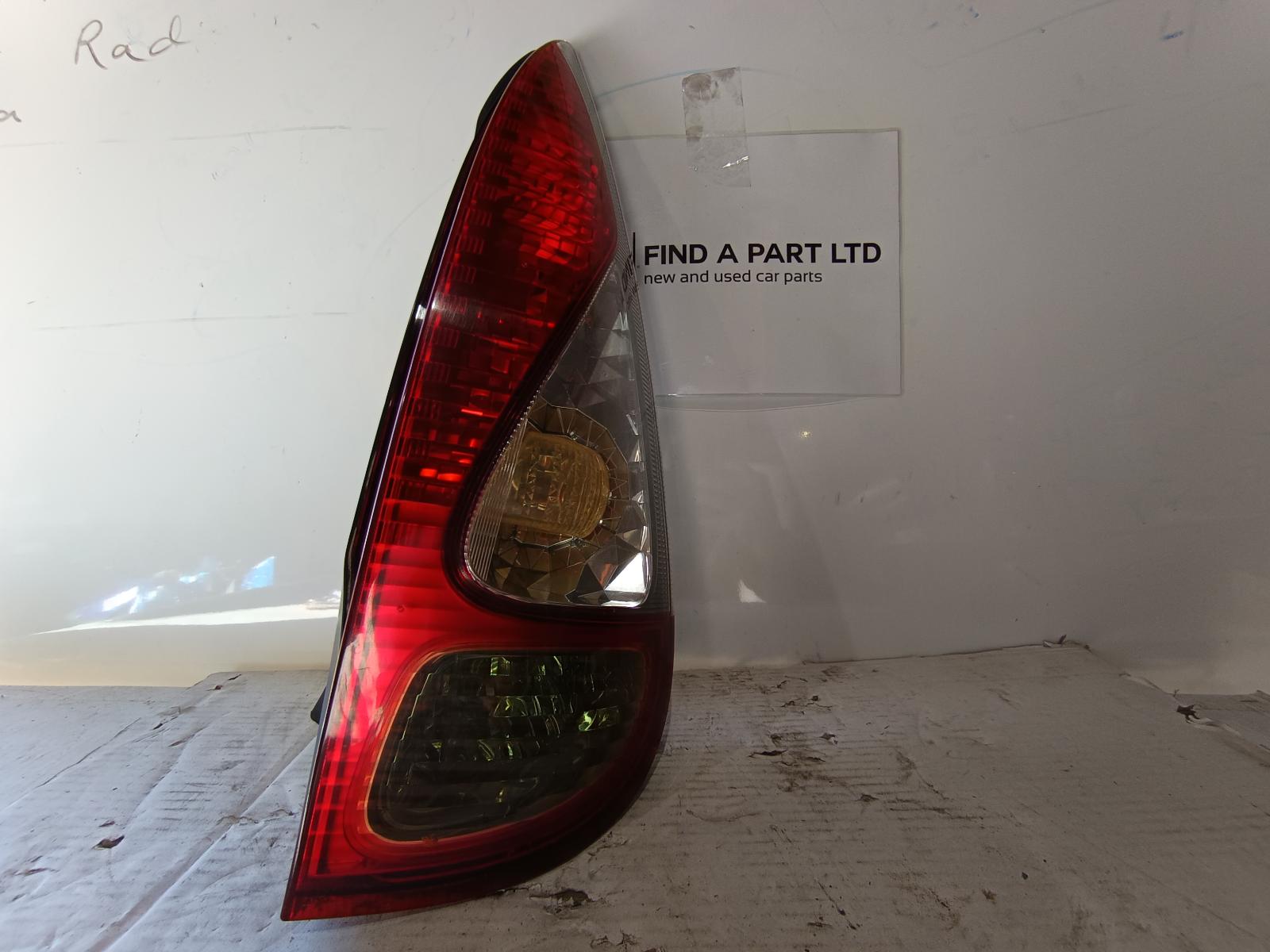 2004 TOYOTA FUN CARGO (NZ ONLY) Right Taillight Contact us for Photo