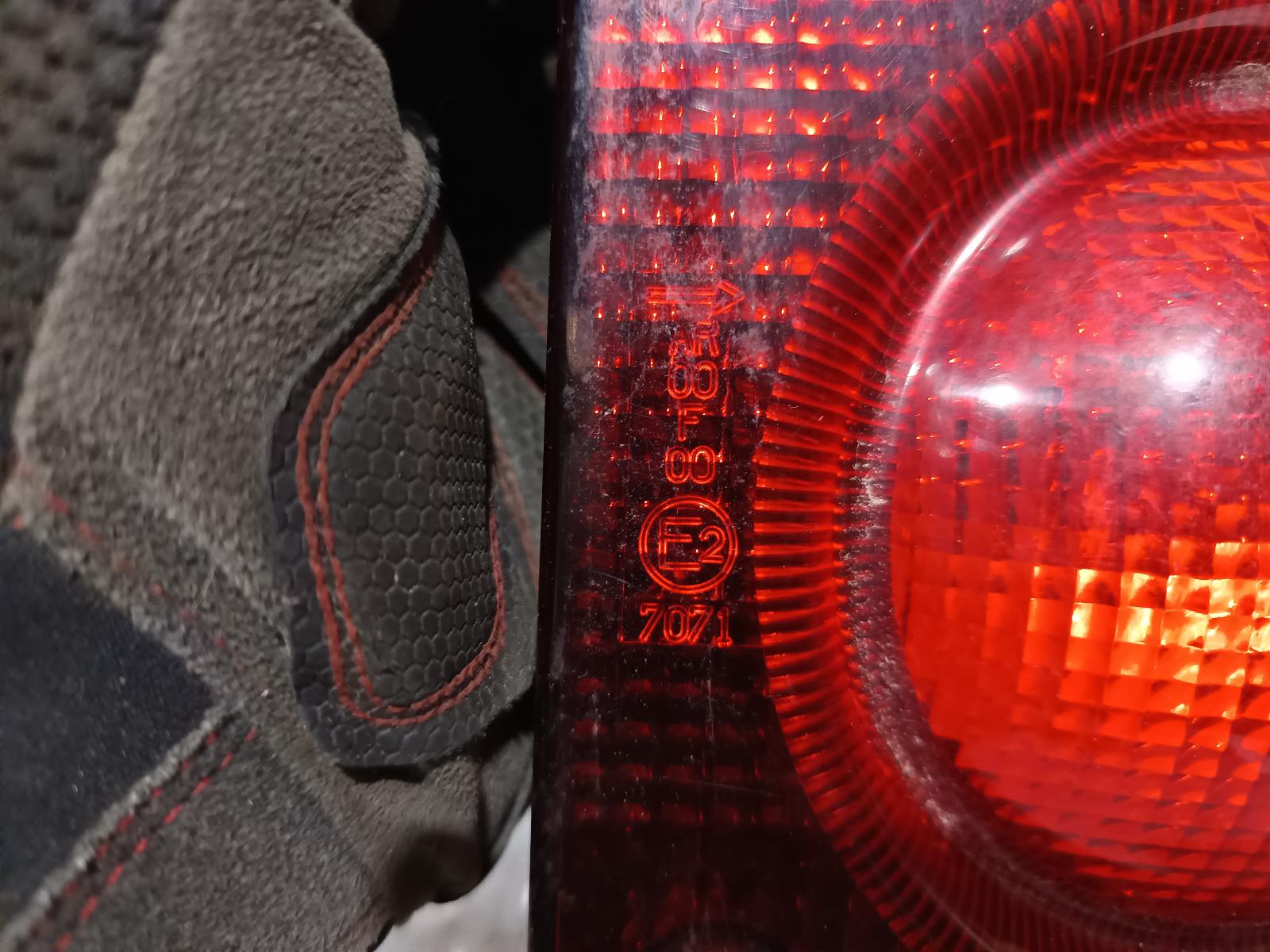 2003 LAND ROVER FREELANDER Right Taillight Contact us for Photo