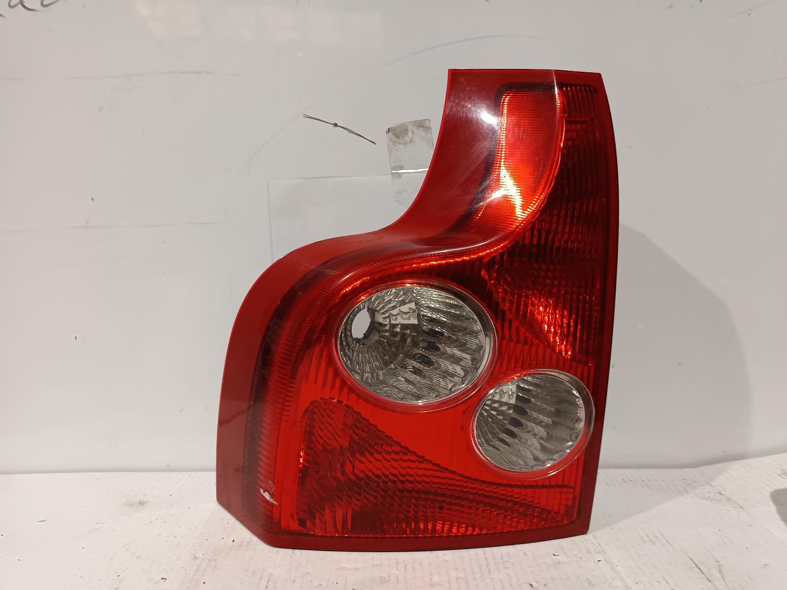 View Auto part Left Taillight VOLVO XC90 2004
