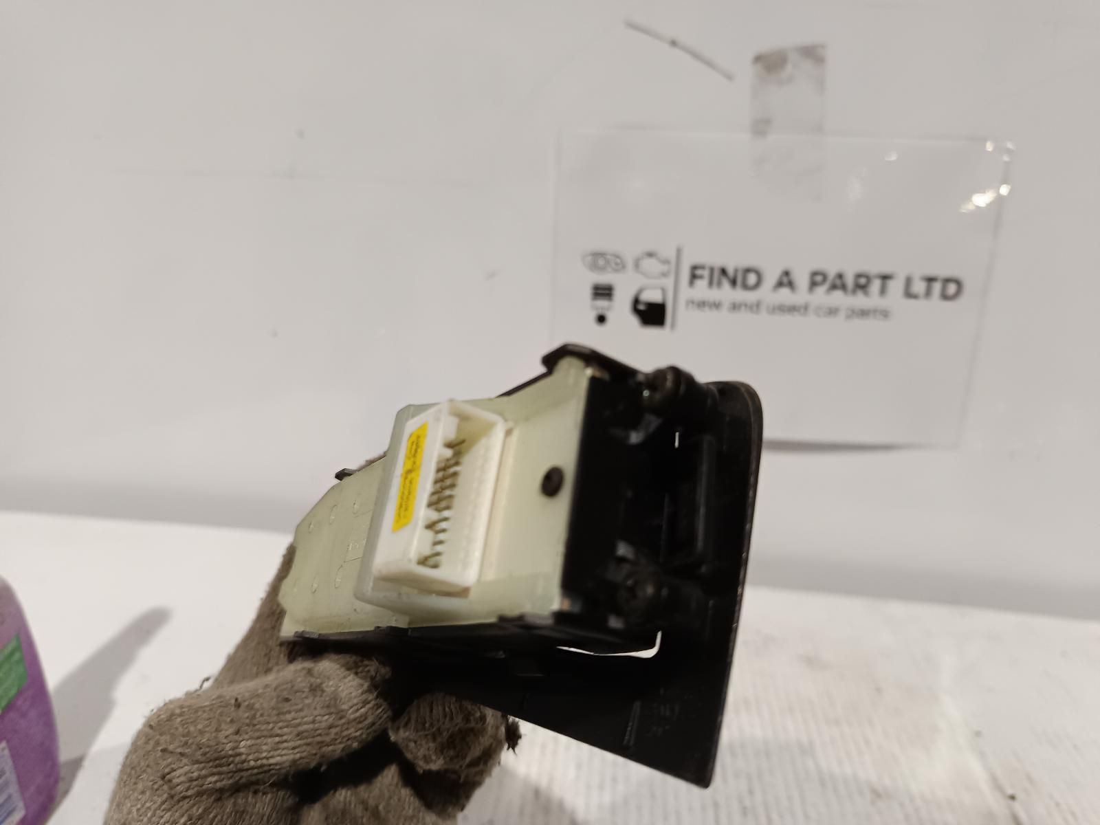 2005 TOYOTA AVENSIS Pwr Dr Wind Switch Contact us for Photo