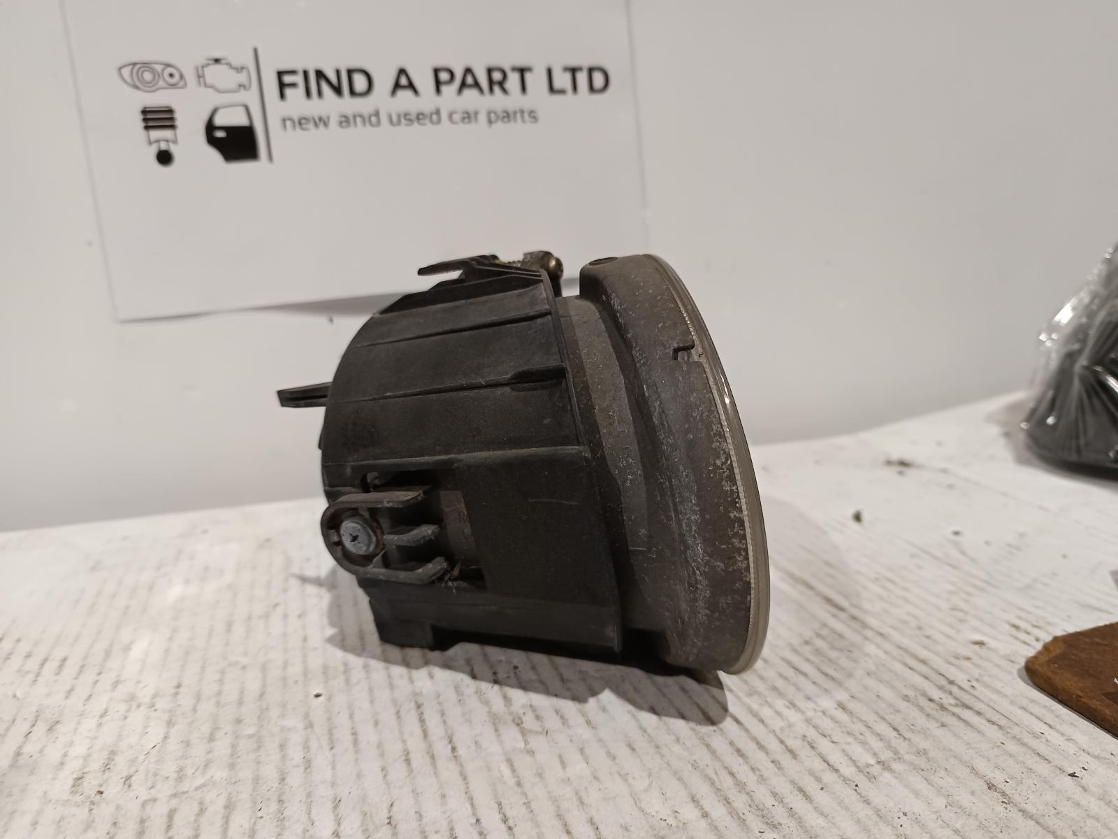 2005 SUBARU OUTBACK Left Indicator/Fog/Side Contact us for Photo