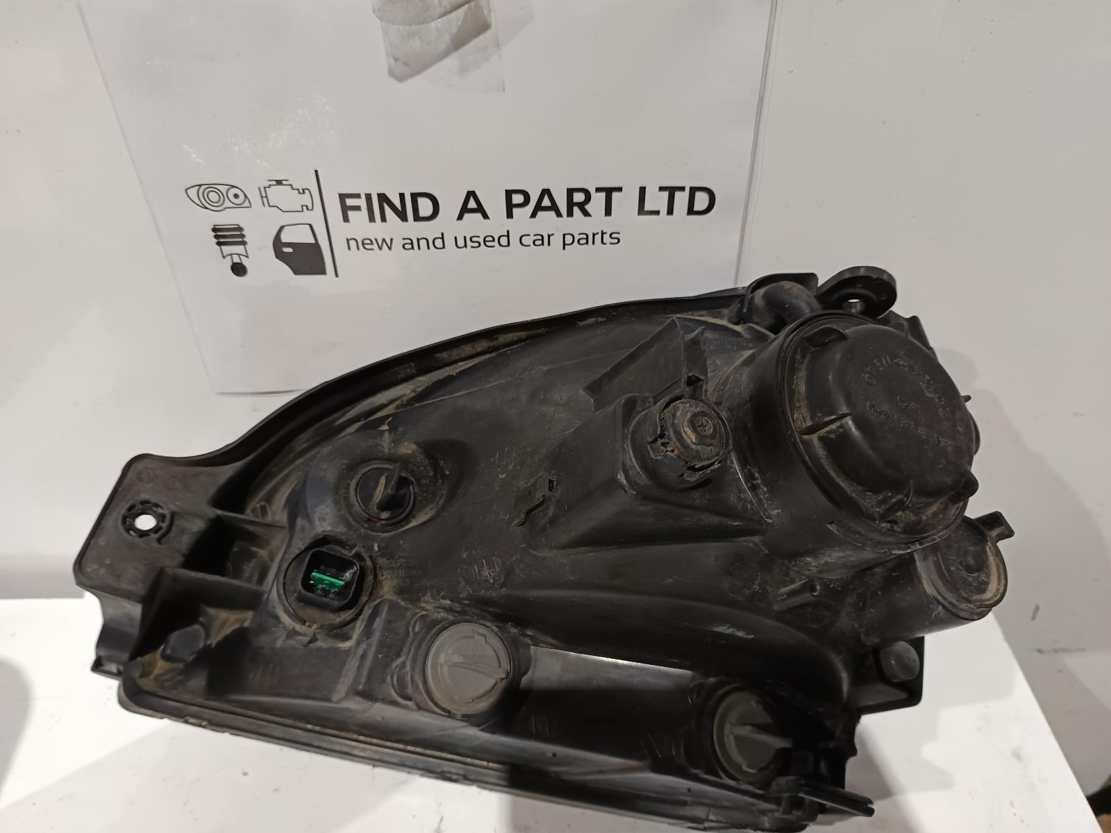 2006 HYUNDAI TUCSON Right Headlamp Contact us for Photo