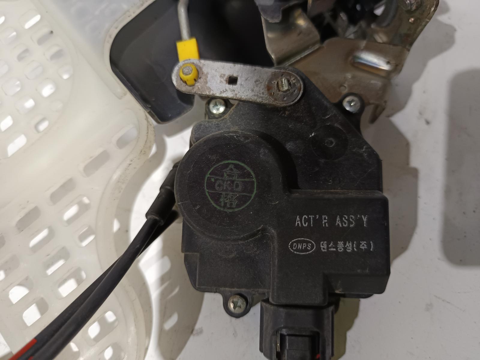 2007 MAZDA MPV Door/Boot/Gate Lock Contact us for Photo