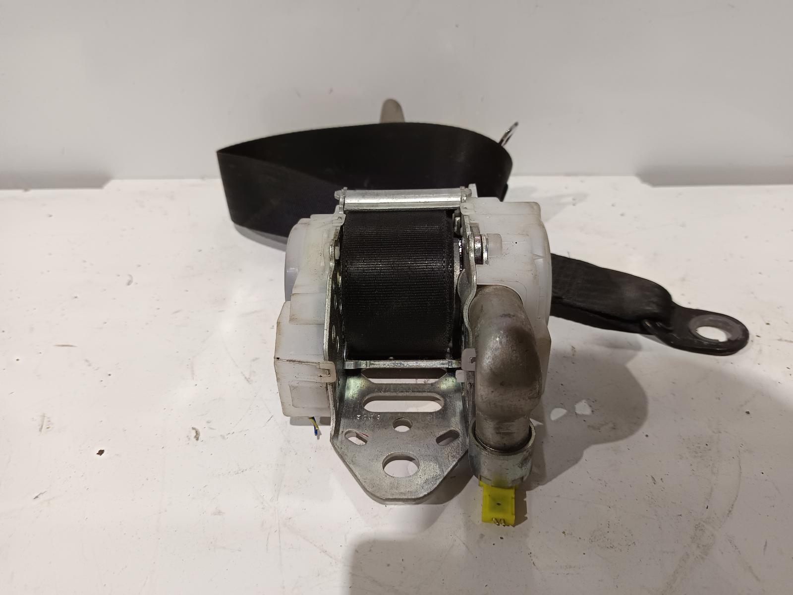 2006 LEXUS IS200/IS300 Seatbelt/Stalk Contact us for Photo