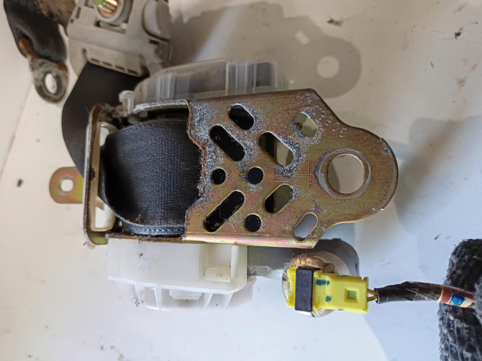 2002 TOYOTA COROLLA Seatbelt/Stalk Contact us for Photo