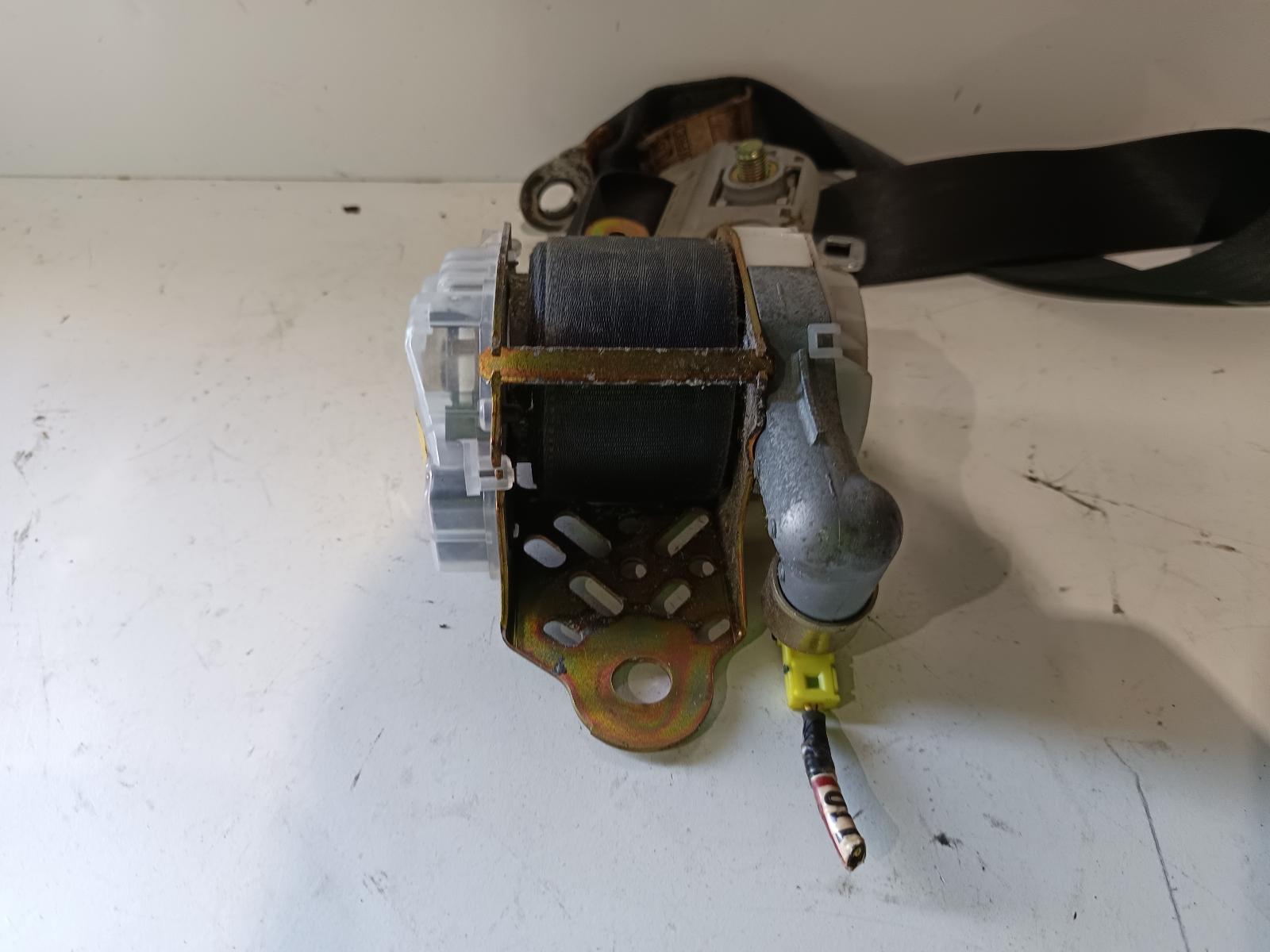 2002 TOYOTA COROLLA Seatbelt/Stalk Contact us for Photo