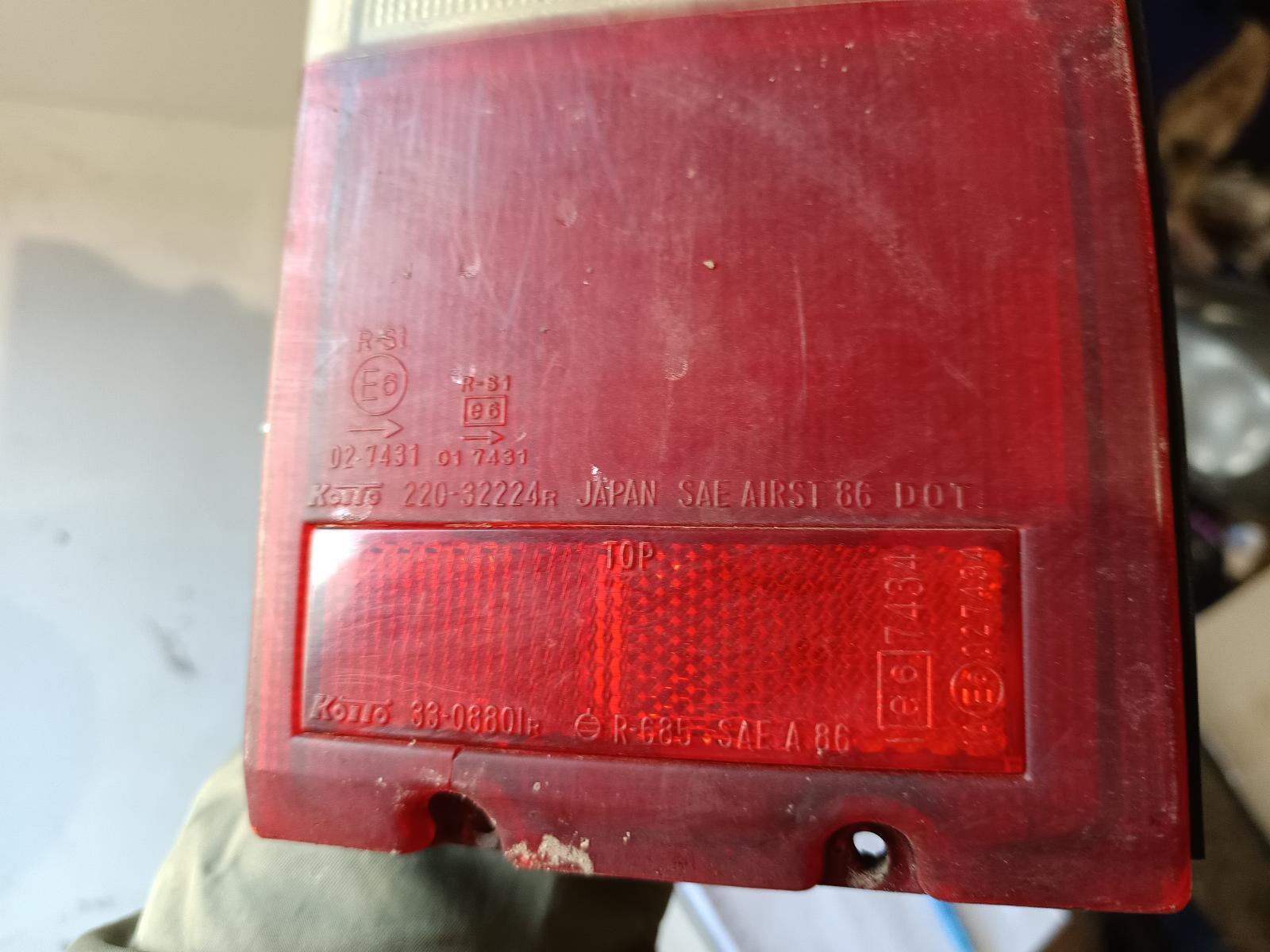 1988 SUZUKI VITARA Right Taillight Contact us for Photo