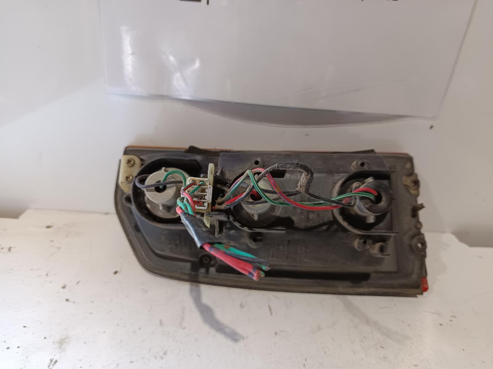 1988 SUZUKI VITARA Right Taillight Contact us for Photo