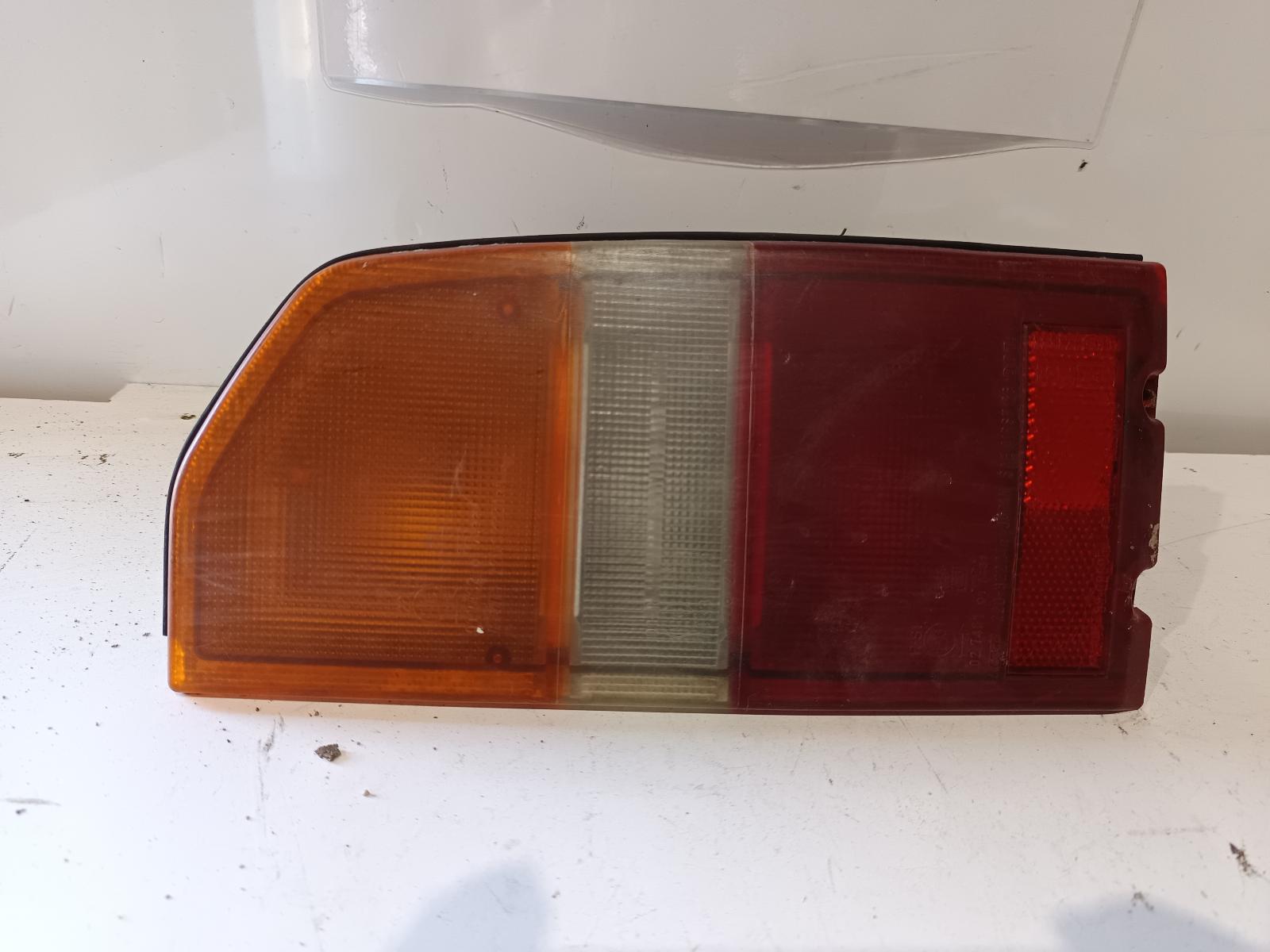 1988 SUZUKI VITARA Right Taillight Contact us for Photo