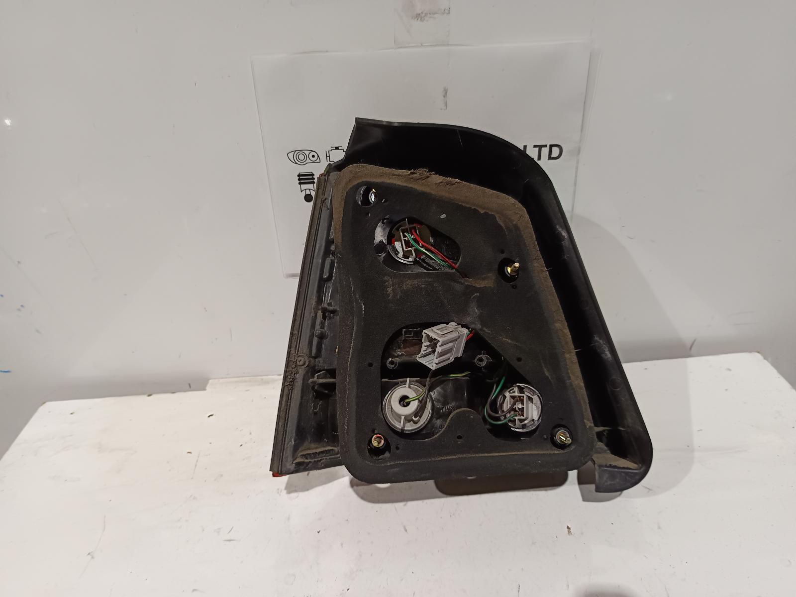 1998 HONDA ODYSSEY Right Taillight Contact us for Photo