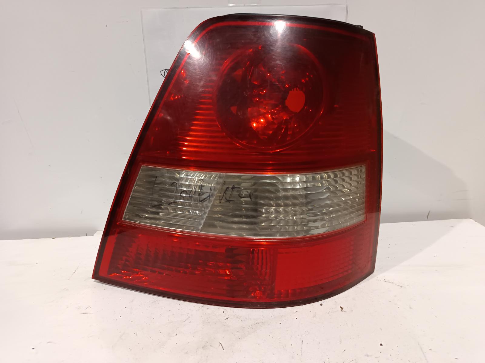 View Auto part Right Taillight KIA SORENTO 2005