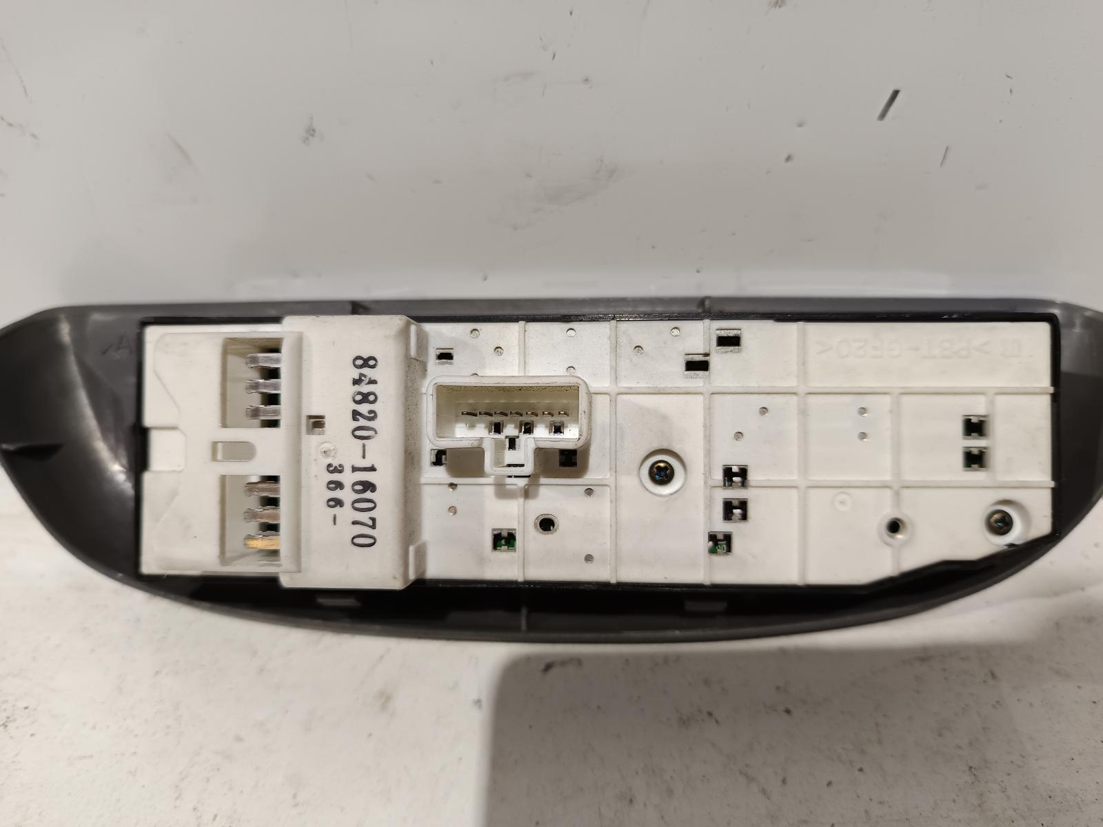 2005 TOYOTA SPACIO NZ Pwr Dr Wind Switch Contact us for Photo