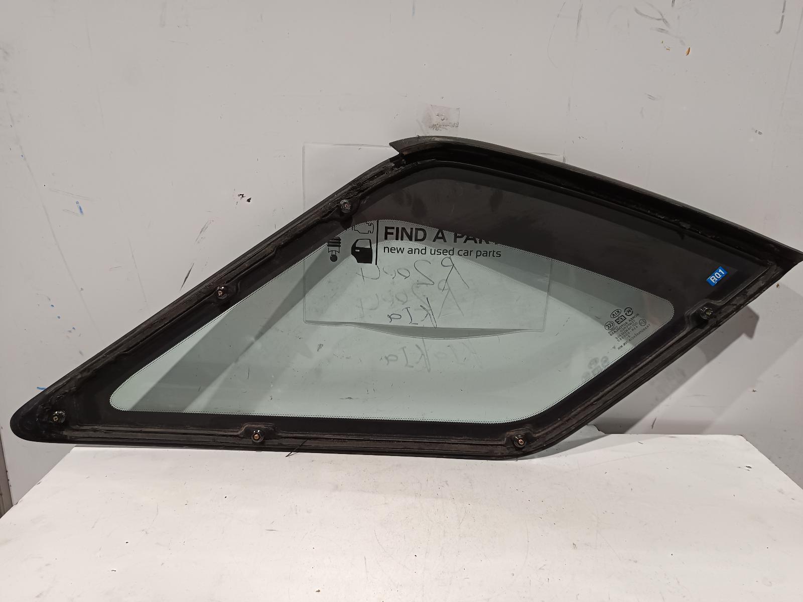 2004 KIA SORENTO Left Rear 1/4 Door Glass Contact us for Photo