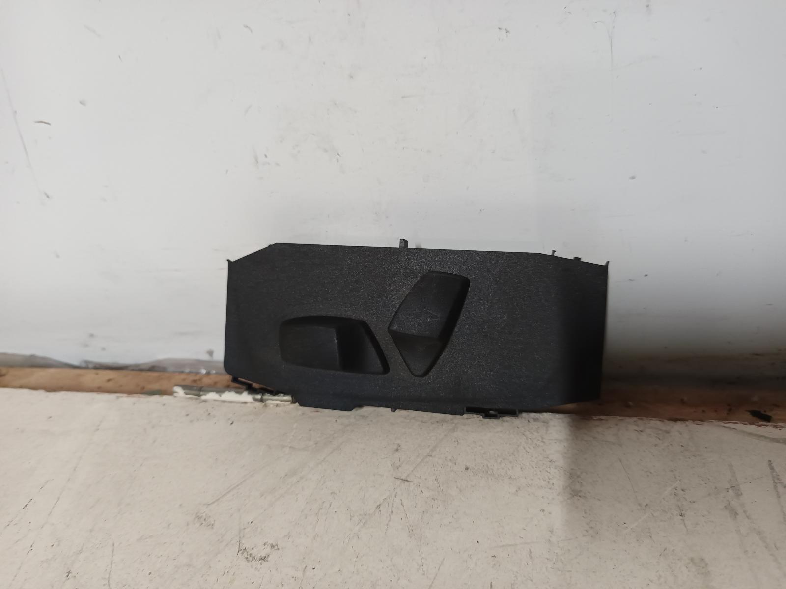 2008 BMW 3 SERIES Front Seat Contact us for Photo