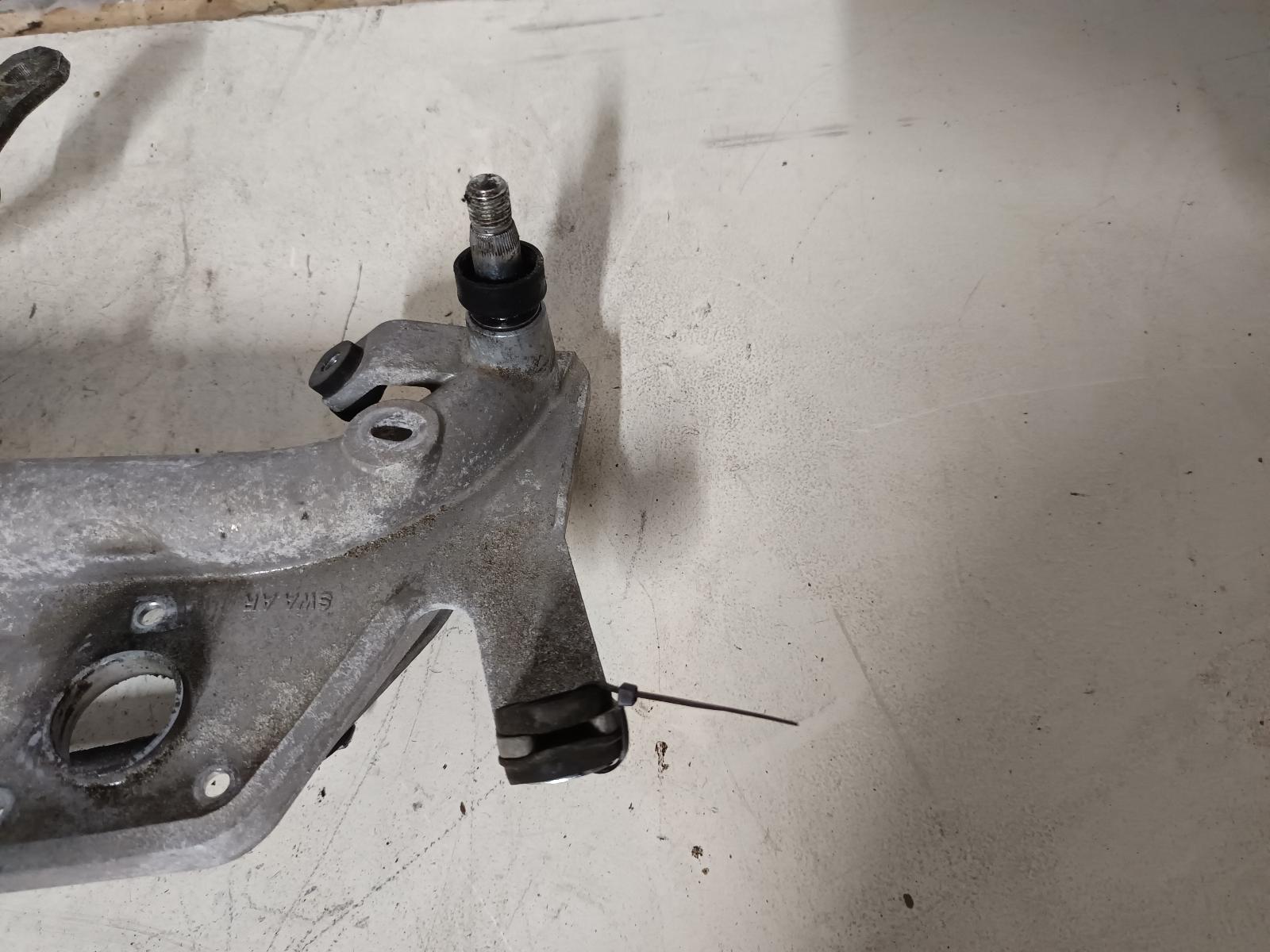2007 HONDA CRV Wiper Linkage Contact us for Photo
