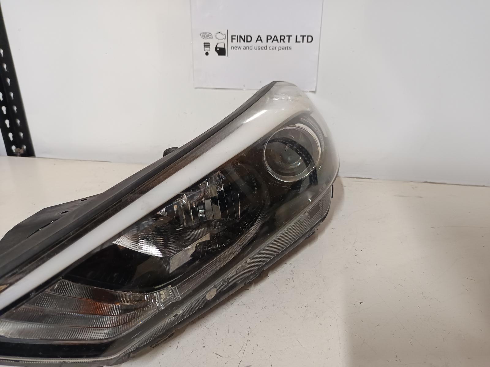 2016 HYUNDAI TUCSON Left Headlamp Contact us for Photo