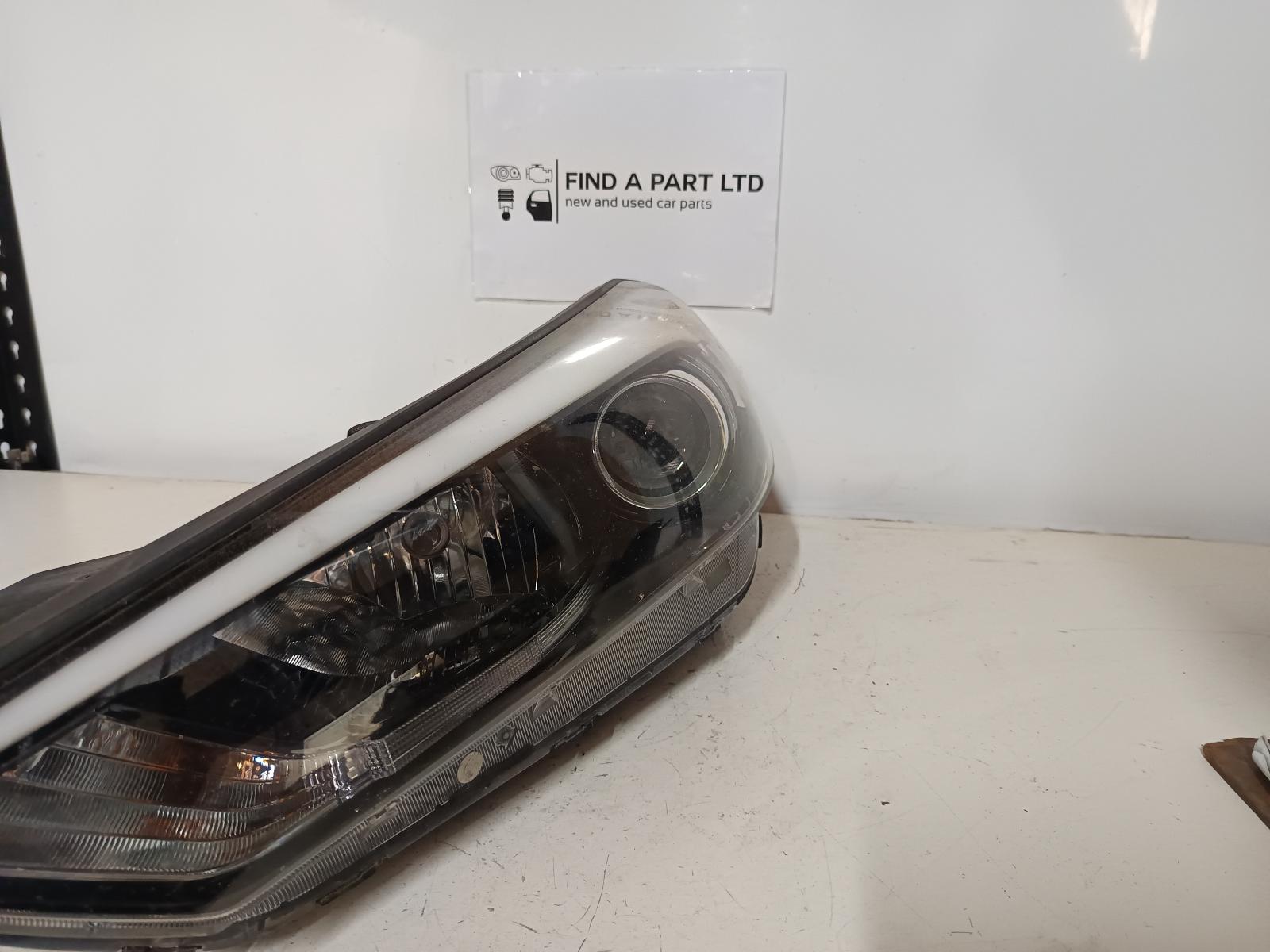 2016 HYUNDAI TUCSON Left Headlamp Contact us for Photo