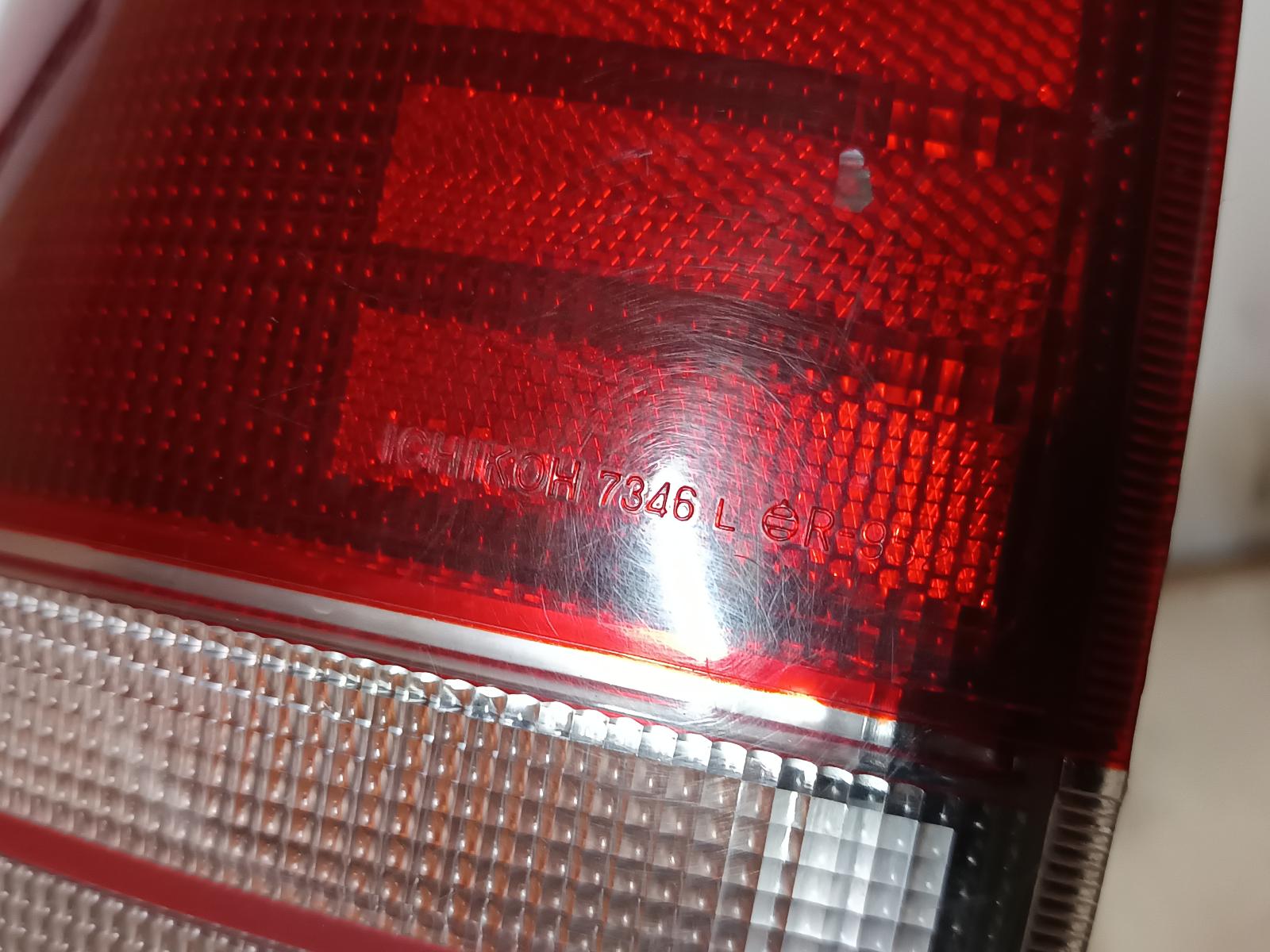 1991 TOYOTA ESTIMA Left Taillight Contact us for Photo
